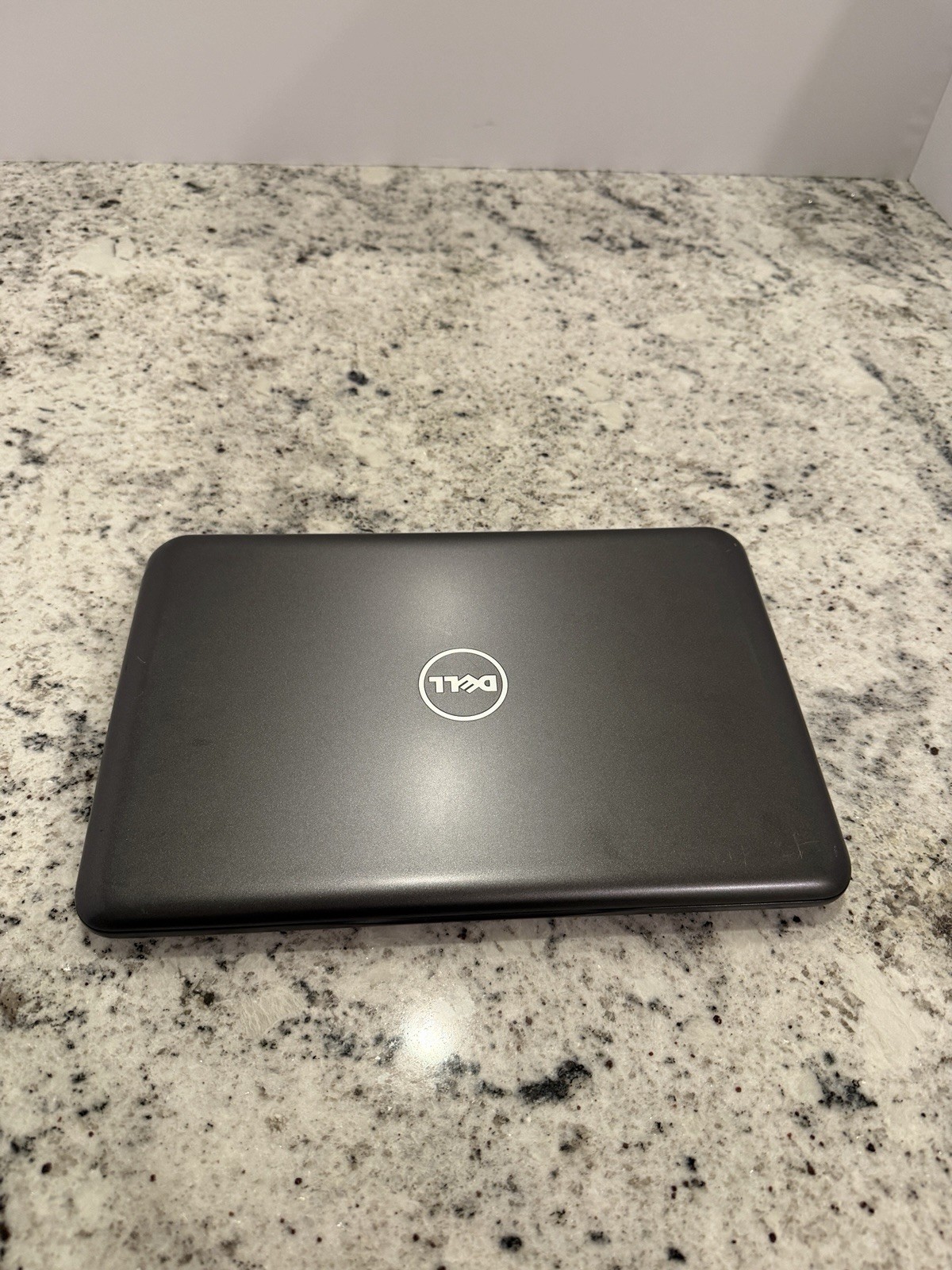 Dell Inspiron 11 3180 P24T003 Laptop AMD A6 4GB For Parts w Charger