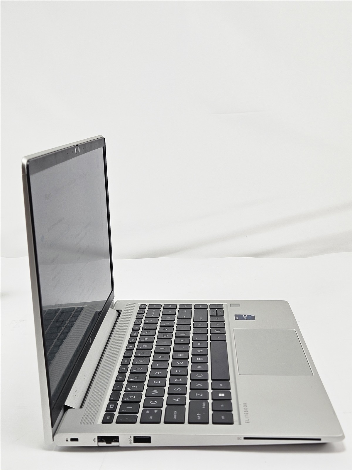 HP EliteBook 640 G10 i5-1345U 1.6GHz 512GB SSD 16GB 14″ Wi-Fi 6E Silver