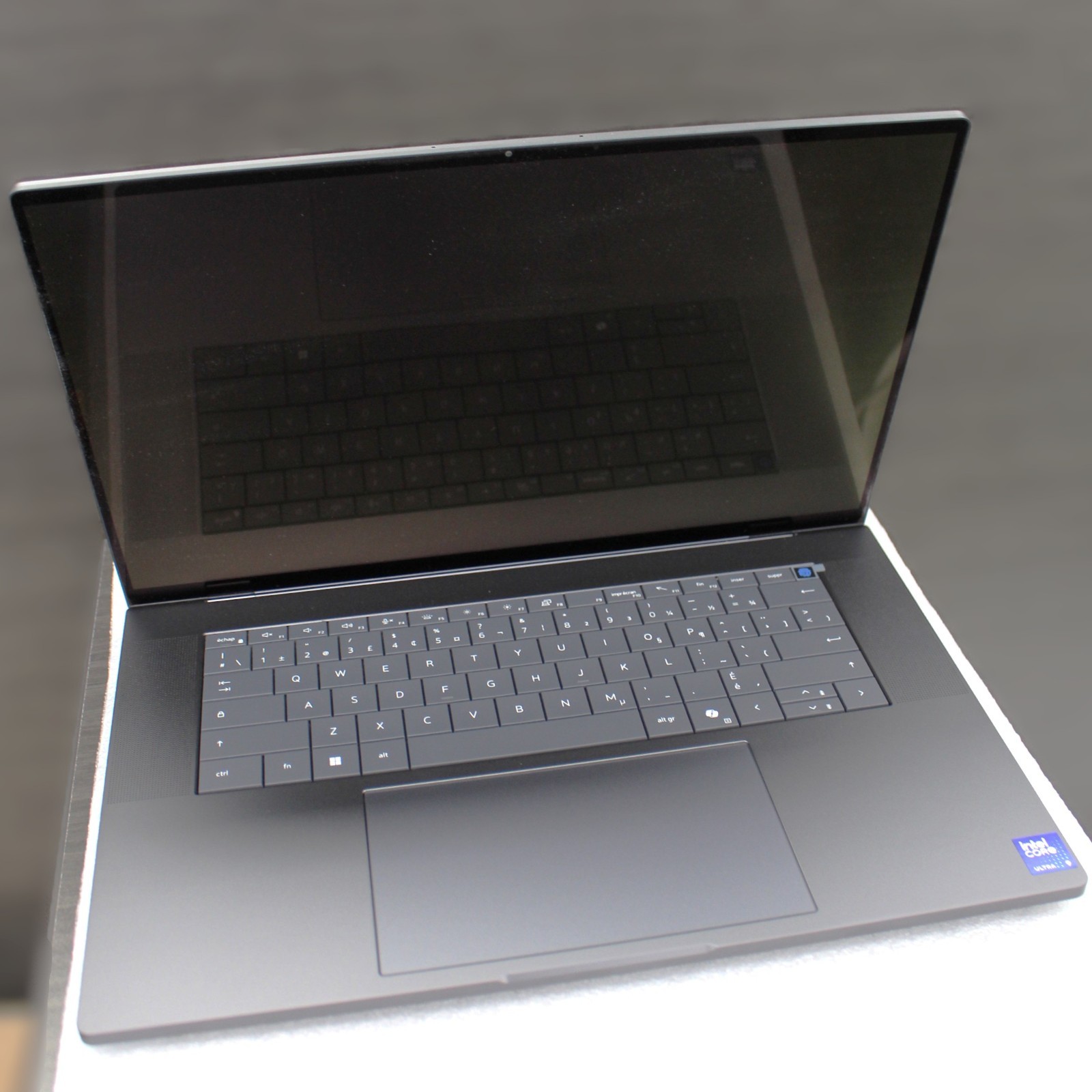 Dell Pro Max 16 Prem. MA16250 Ultra 9 285H 32GB 512GB SSD RTX PRO 2000 Blackwell
