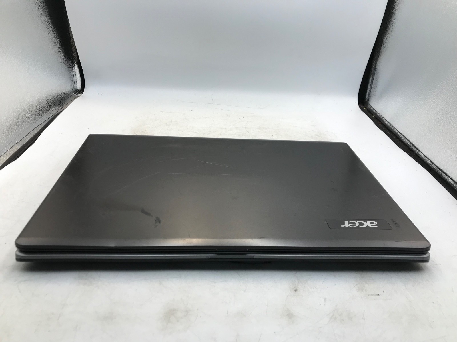 Acer Aspire 5534 AMD Athlon 64 x2 15″ Laptop-POWERS/BROKEN RAM CLIPS- MZ