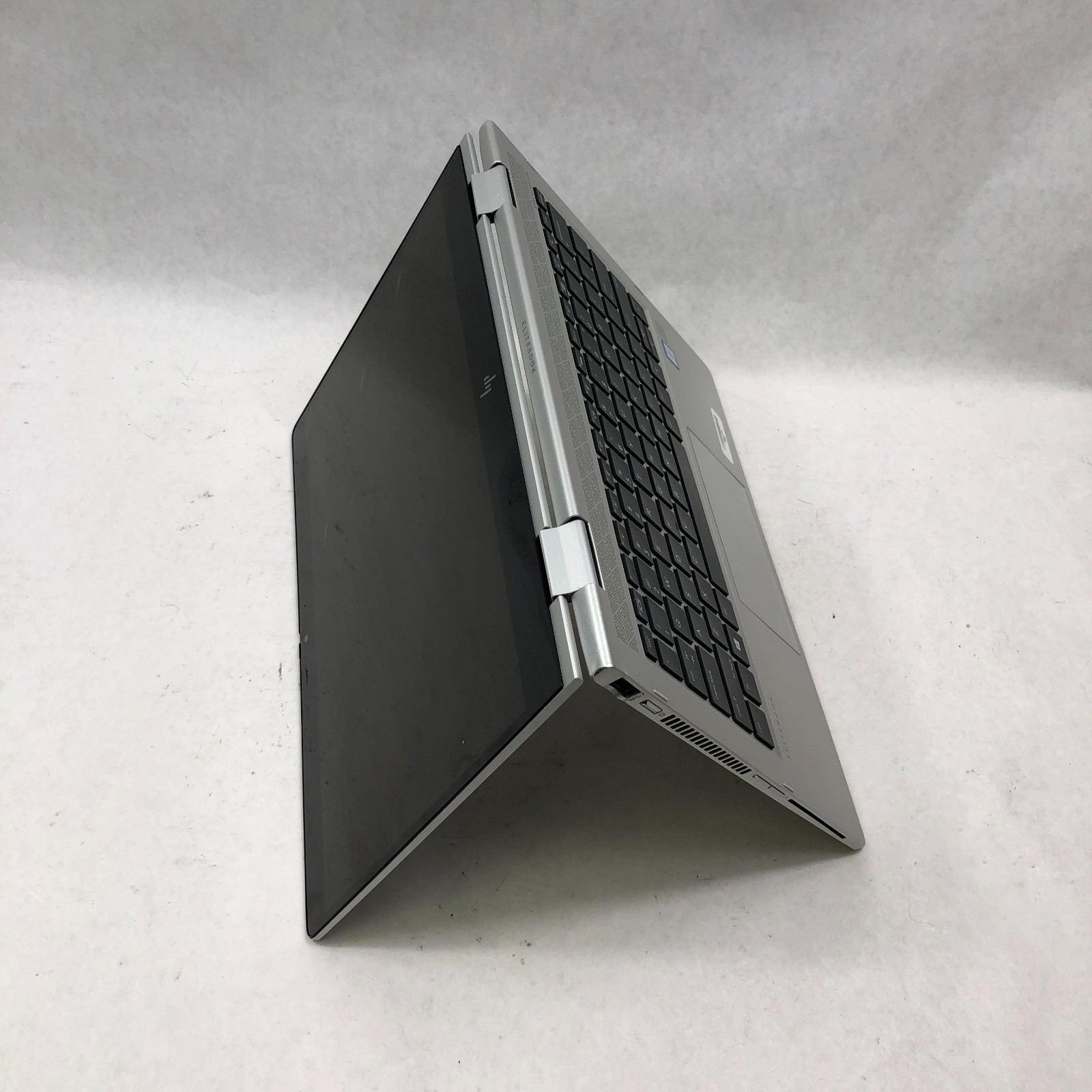 HP EliteBook 830 G6 x360 Core i5-8365U 1.6GHz 16GB RAM 256GB SSD No OS READ*