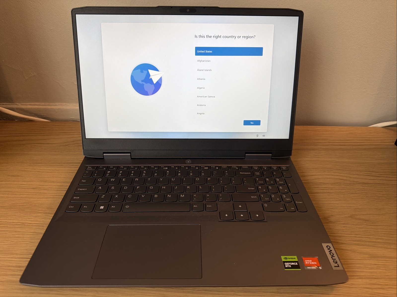 Lenovo LOQ 15 – APH8