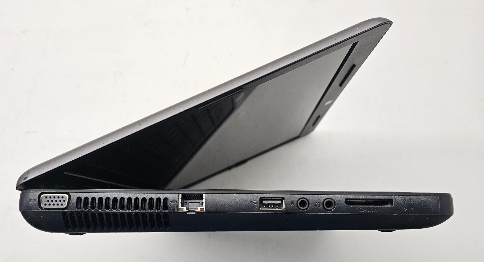 HP 2000-299WM 15.6″ Laptop Intel Celeron Dual Core T3500 3GB Ram NO HD/OS (FL)