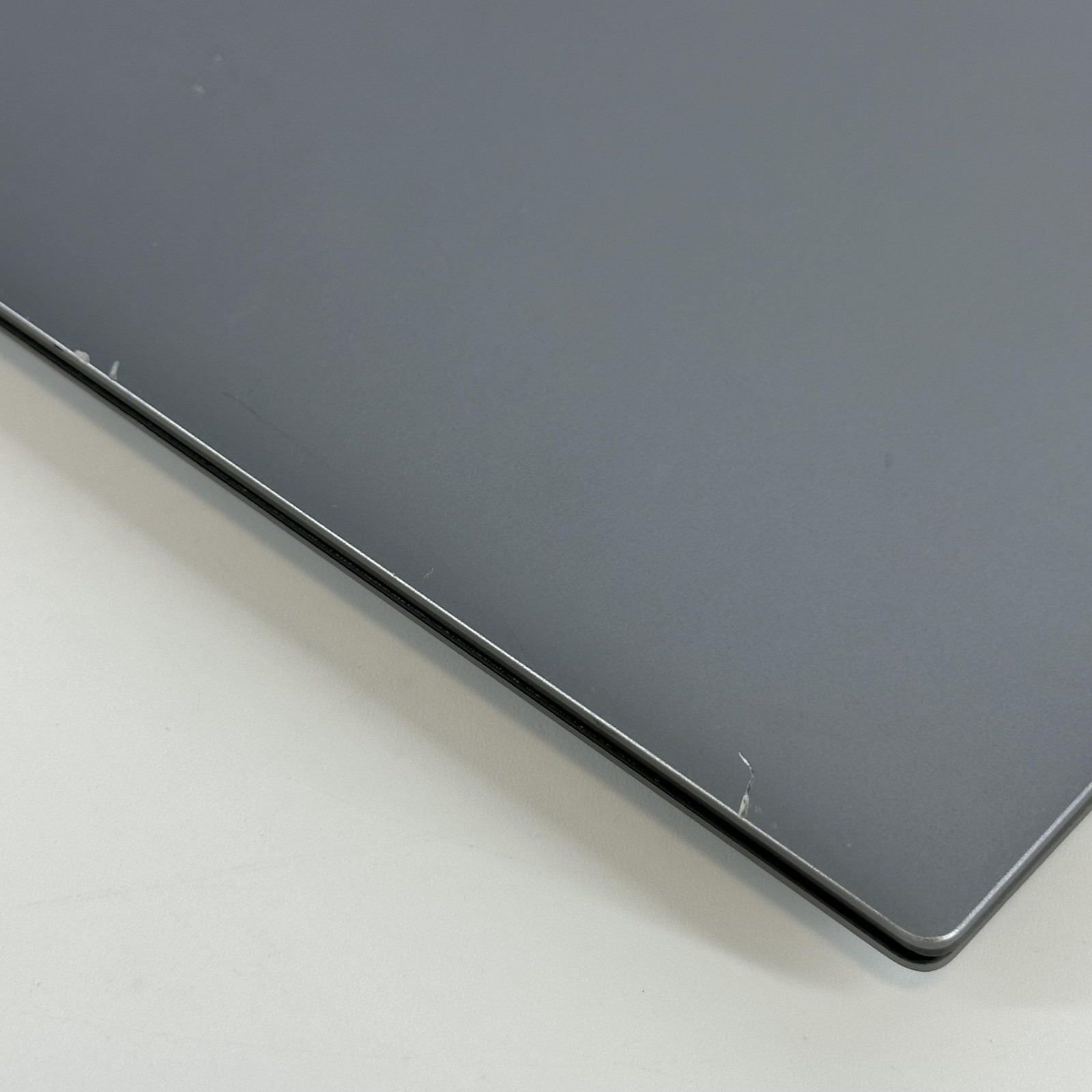 Dell Precision 5570 15.6 FHD+ 2.3GHz i7-12700H 32GB 512GB RTX A1000 BENT FRAME