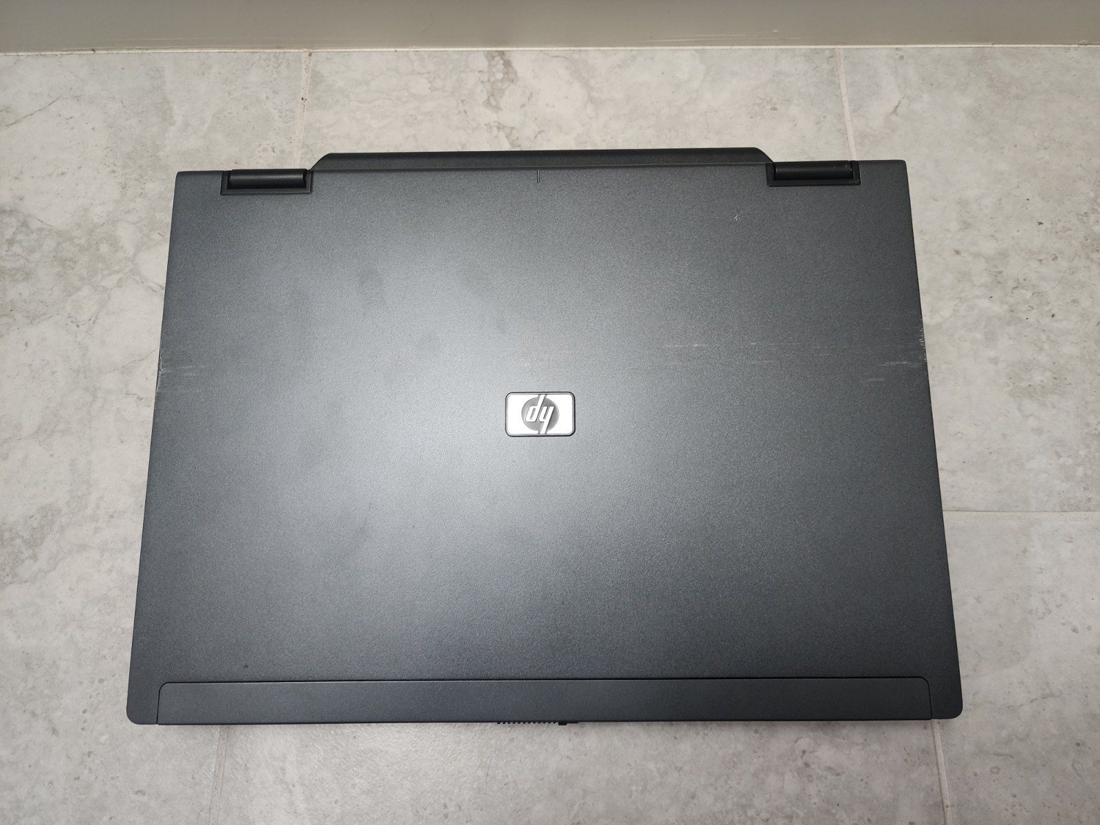 Hp COMPAC Nc6400, With Carrier Bag And External Battery.