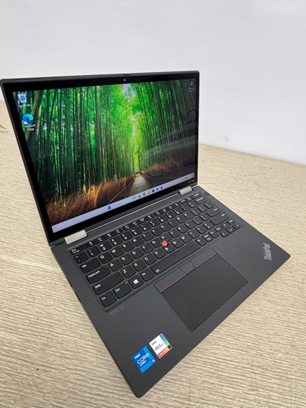 Lenovo ThinkPad X13 Yoga 13″ Touch i5-1145G7 16GB 256GB SSD W11Pro ~Screen issue