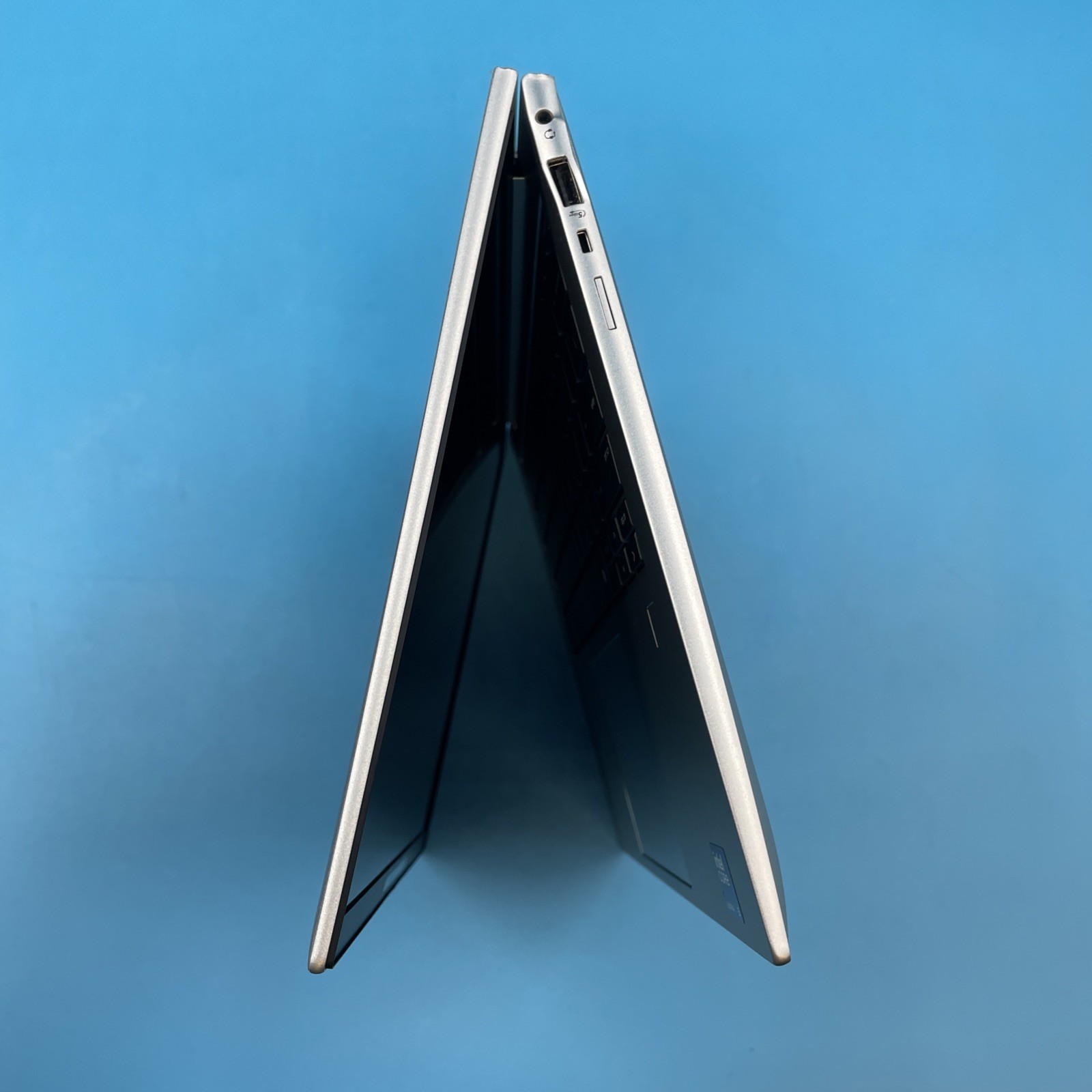 HP EliteBook 840 G11 | Ultra 5 135U | 32GB RAM | 512GB SSD | NO OS | 93%