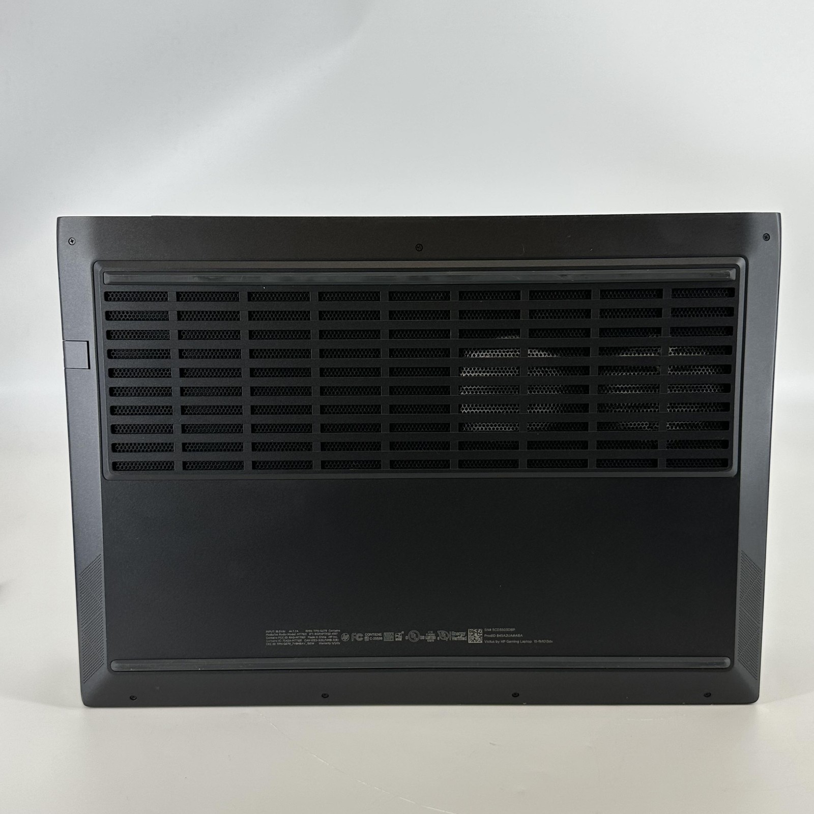 HP Victus Gaming 15.6 144Hz FHD 3.3 GHz Ryzen 5 7535HS 32GB 2TB SSD RTX 2050