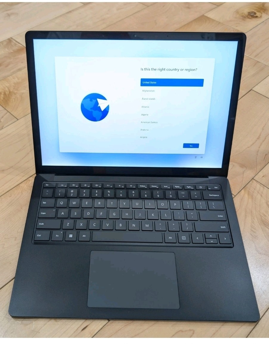 Microsoft Surface Laptop 3 – Touch – 13.5″ – i7-1065G7/256GB SSD/16GB RAM) – W11