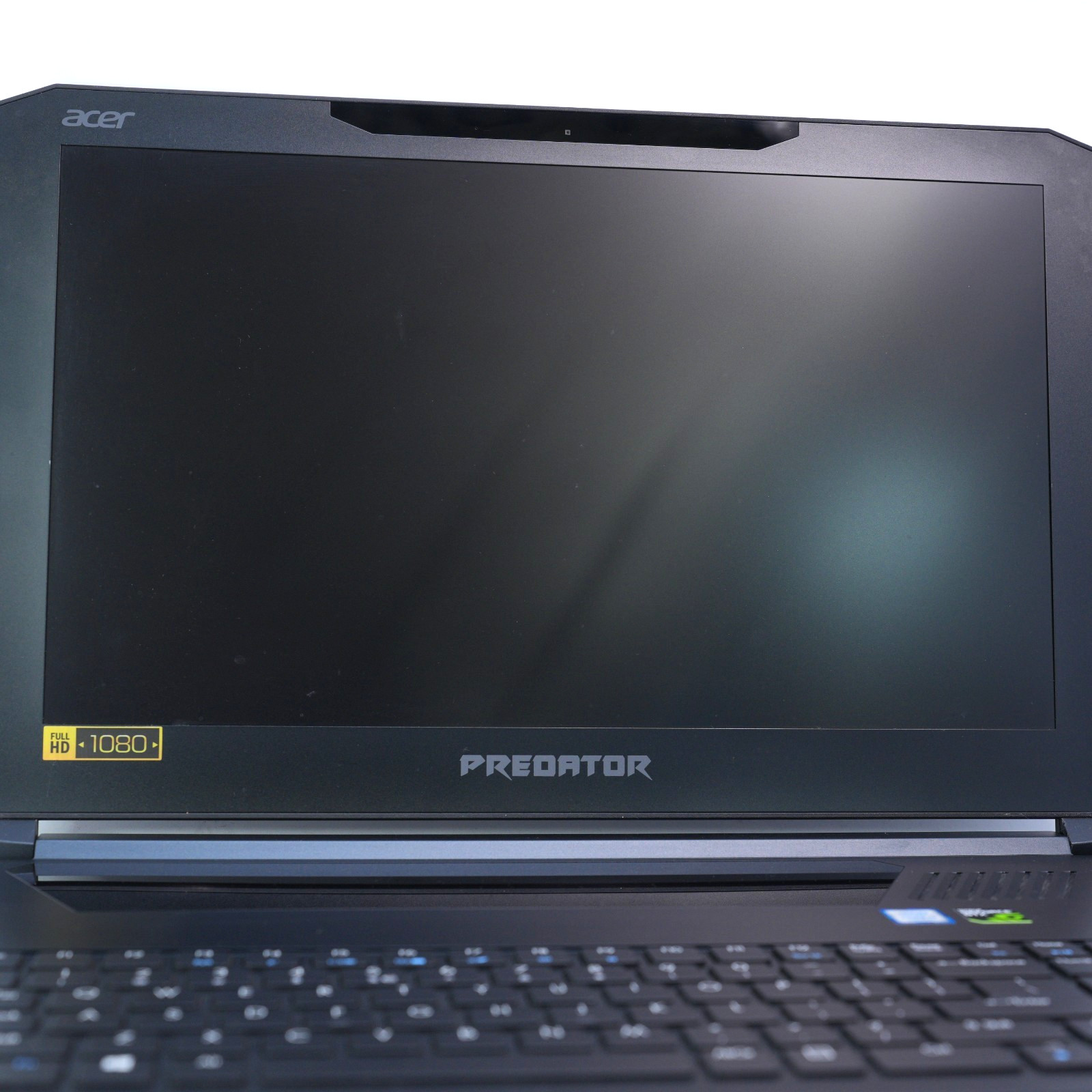ACER PREDATOR PT715-51-732Q| i7-7700HQ, 32GB RAM, X2 256GB SSD | 1080 GPUT12-C8