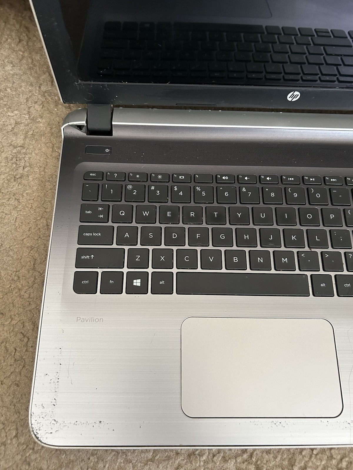 HP Pavilion 15.6″ Laptop B&O Audio UNTESTED Parts Repair Hinge Damage