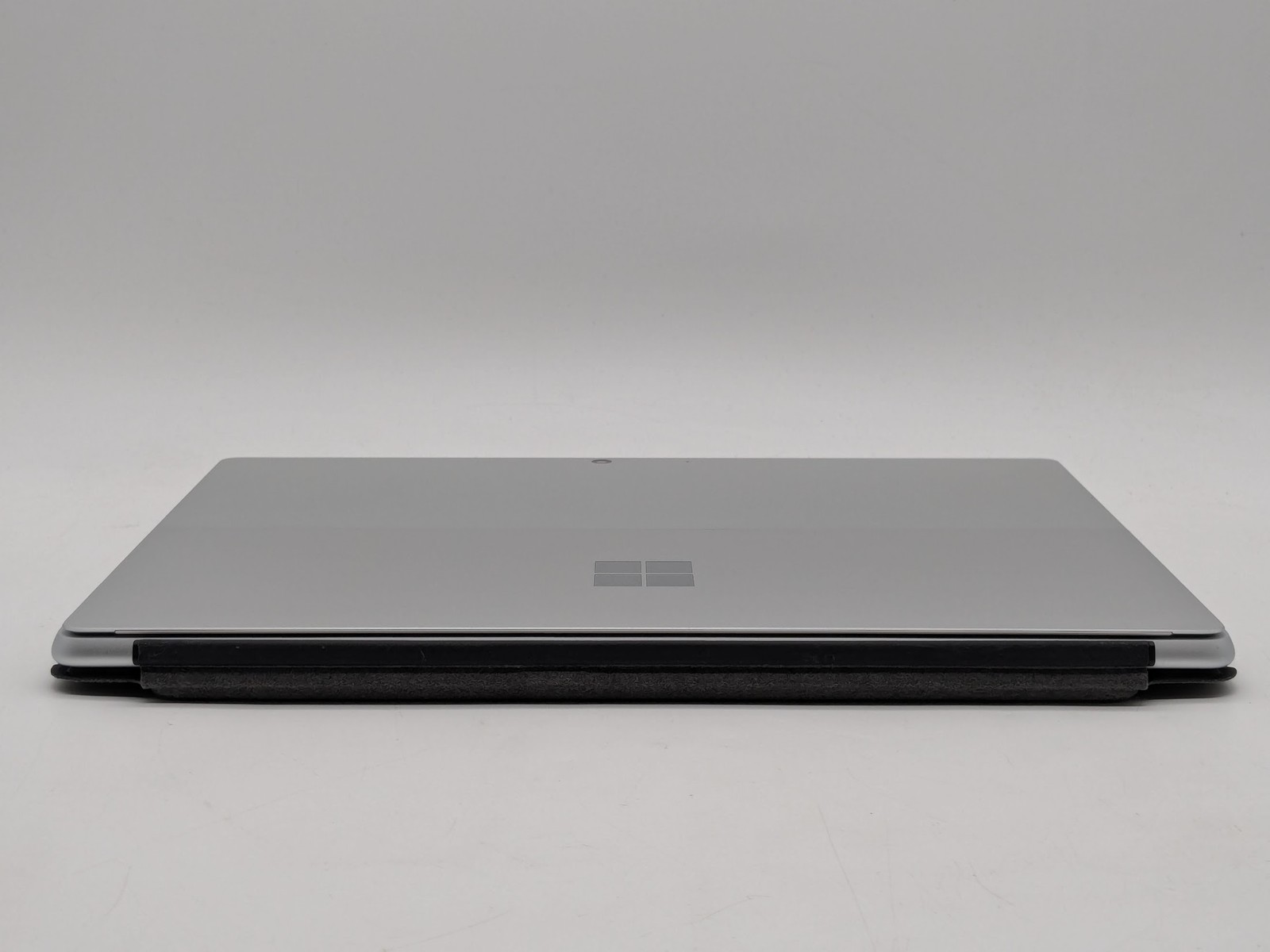 Microsoft Surface Pro 10 2-in-1 13″ ULTRA 5 135U 256GB SSD 8GB W11P 120Hz