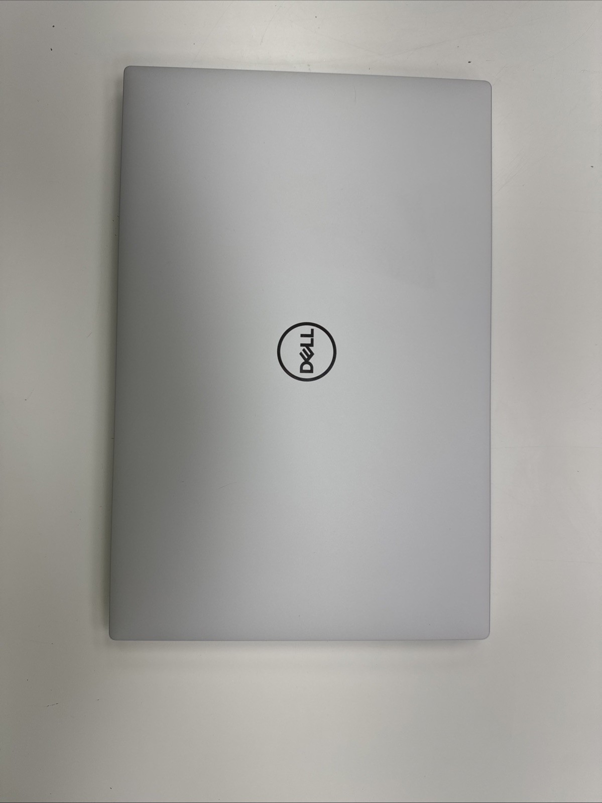 Dell XPS 15 9500 i9-10885H 64GB 2TB SSD 4K Touch 15.6 GTX 1650 Ti Laptop White