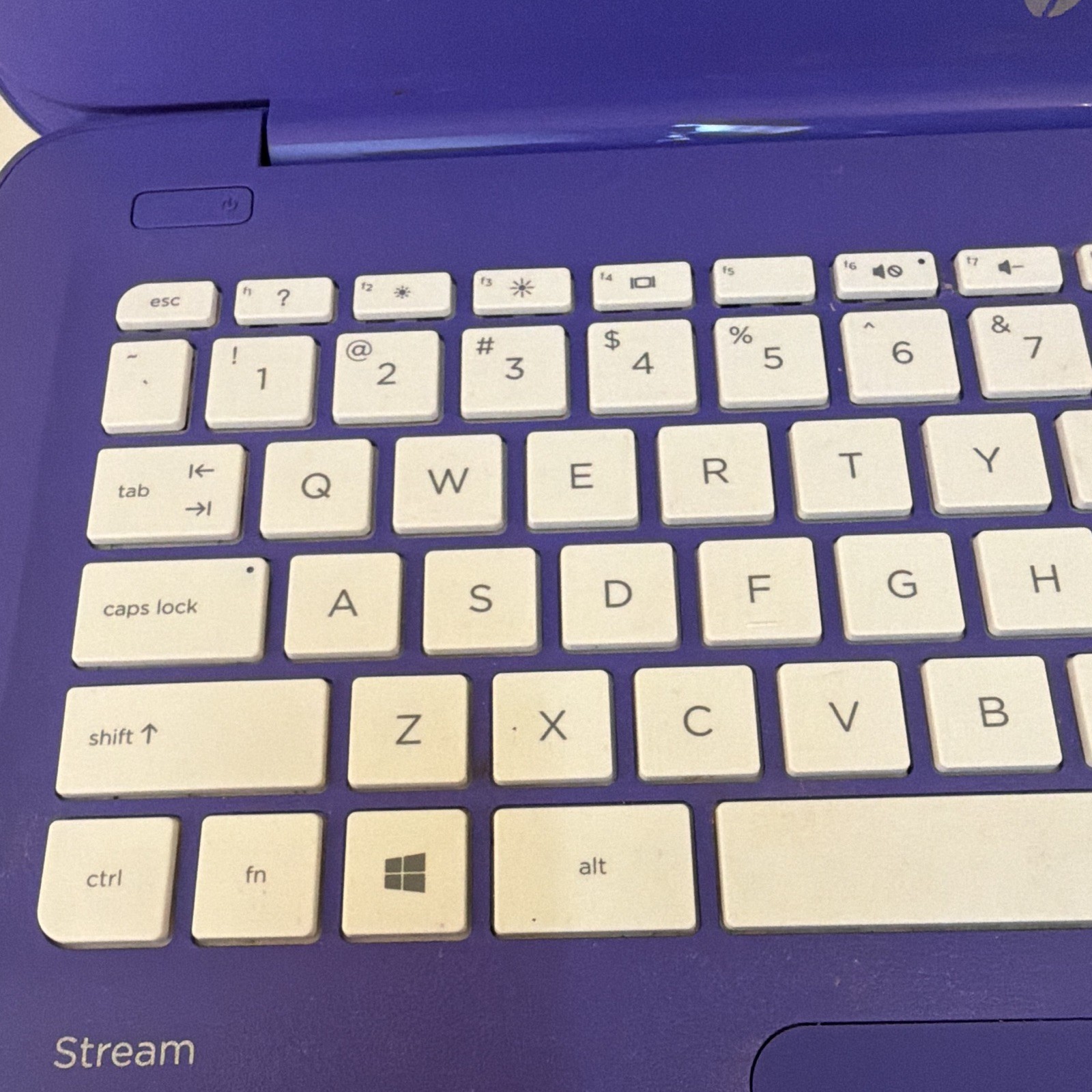 HP Stream 14″ Laptop Intel Celeron 1.6GHz 4GB 32GB eMMC Win10 Purple