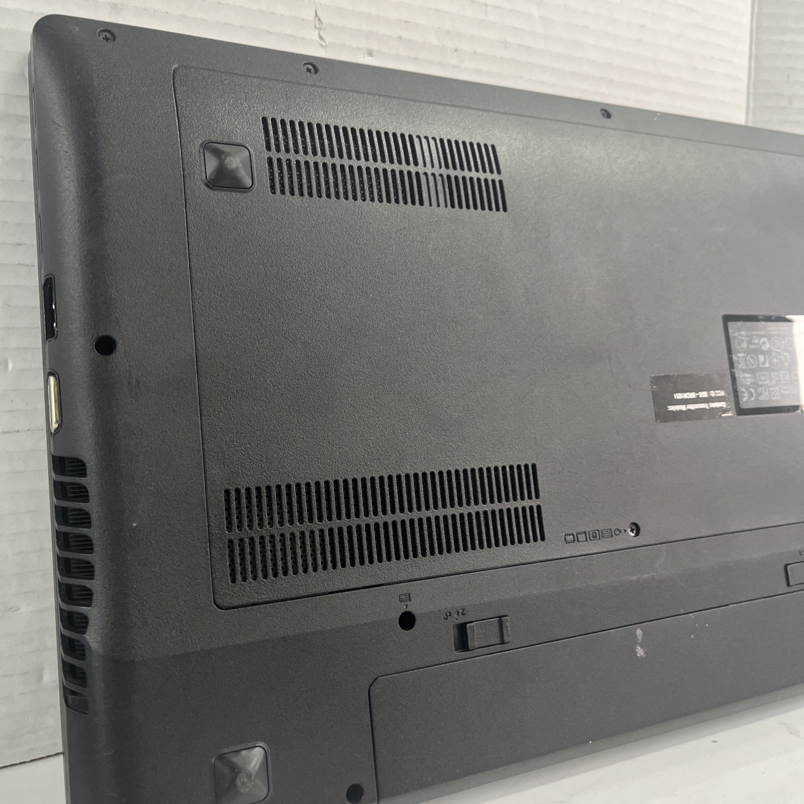 Lenovo IdeaPad Z585 15.6 AMD A10-4600MM 2.30GHz 6GB RAM 1TB HDD Win10 Pro
