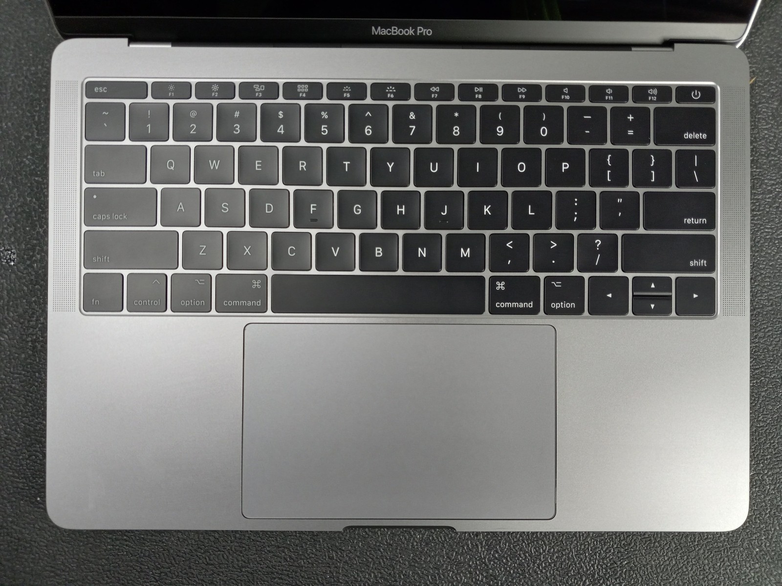Apple Macbook Pro 14.1 13″ i5-7360U 2.3GHz 16GB RAM 500GB SSD Laptop MacOS