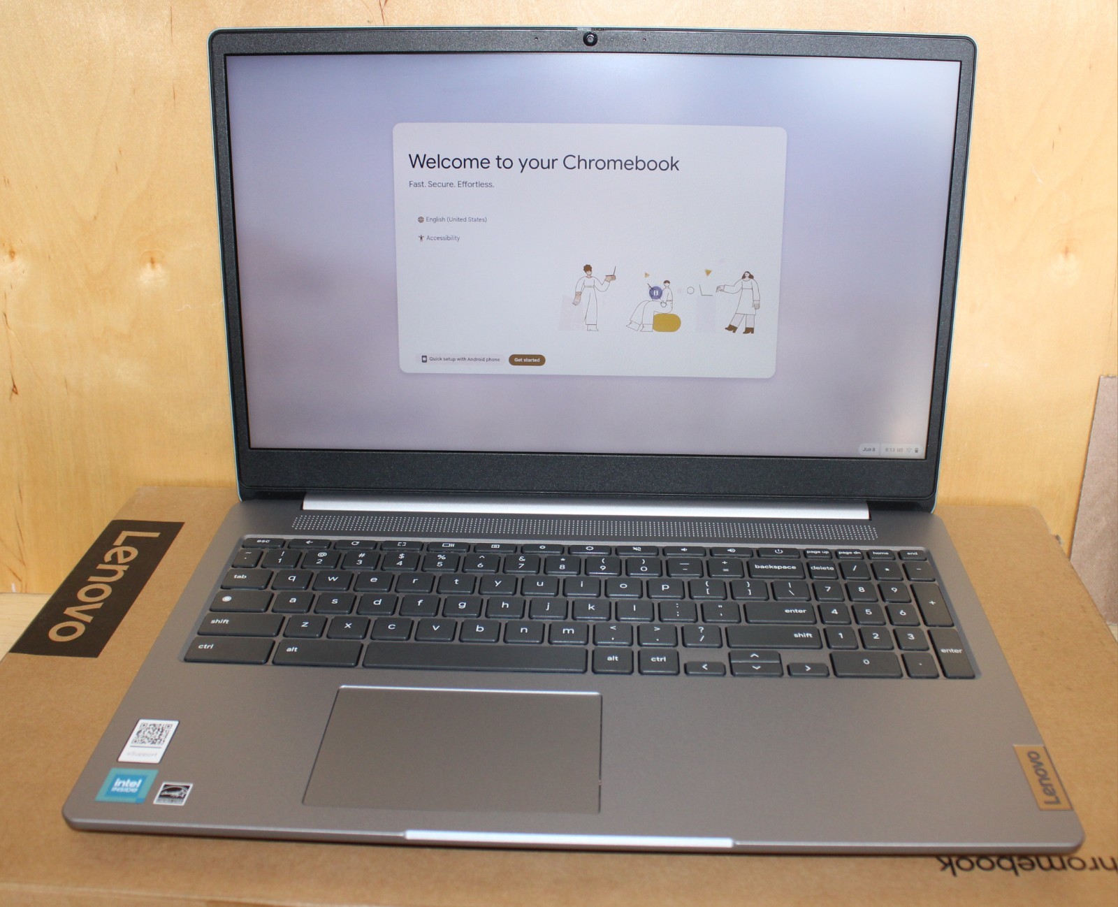 Lenovo IdeaPad 3 Chrome 15ijl6 , 15.6″ Open Box , Factory reset , with charger.