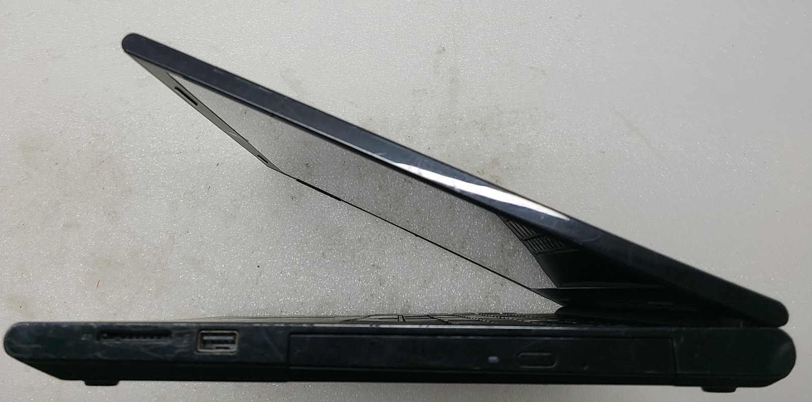 Dell Inspiron 15 3542 Laptop Intel Pentium 3558U 4GB RAM 500GB HDD No OS (FL)