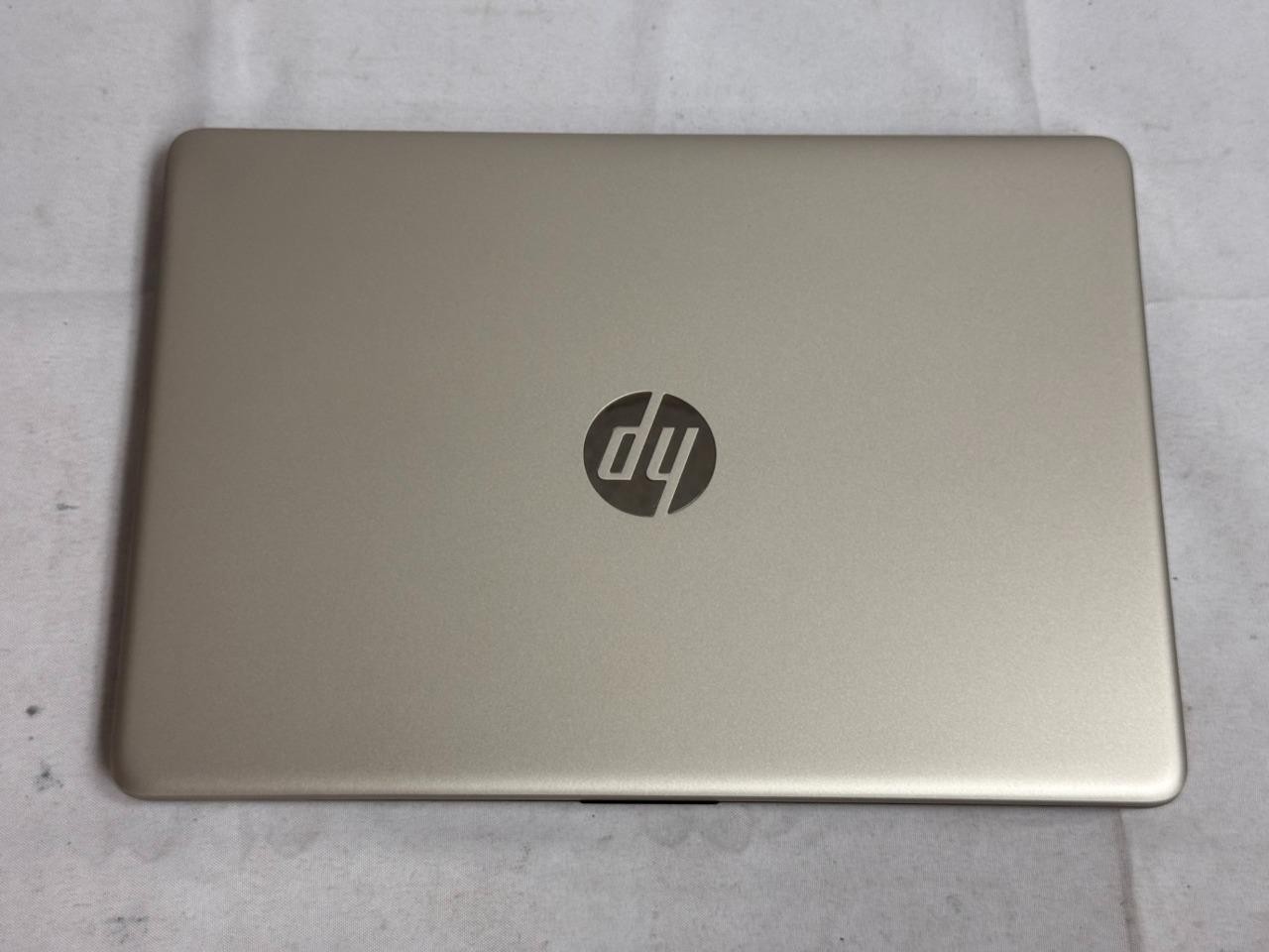 HP Laptop 14-cf0xxx 4GB RAM, i3-7100U, 2.40GHz, 128GB SSD Windows 11