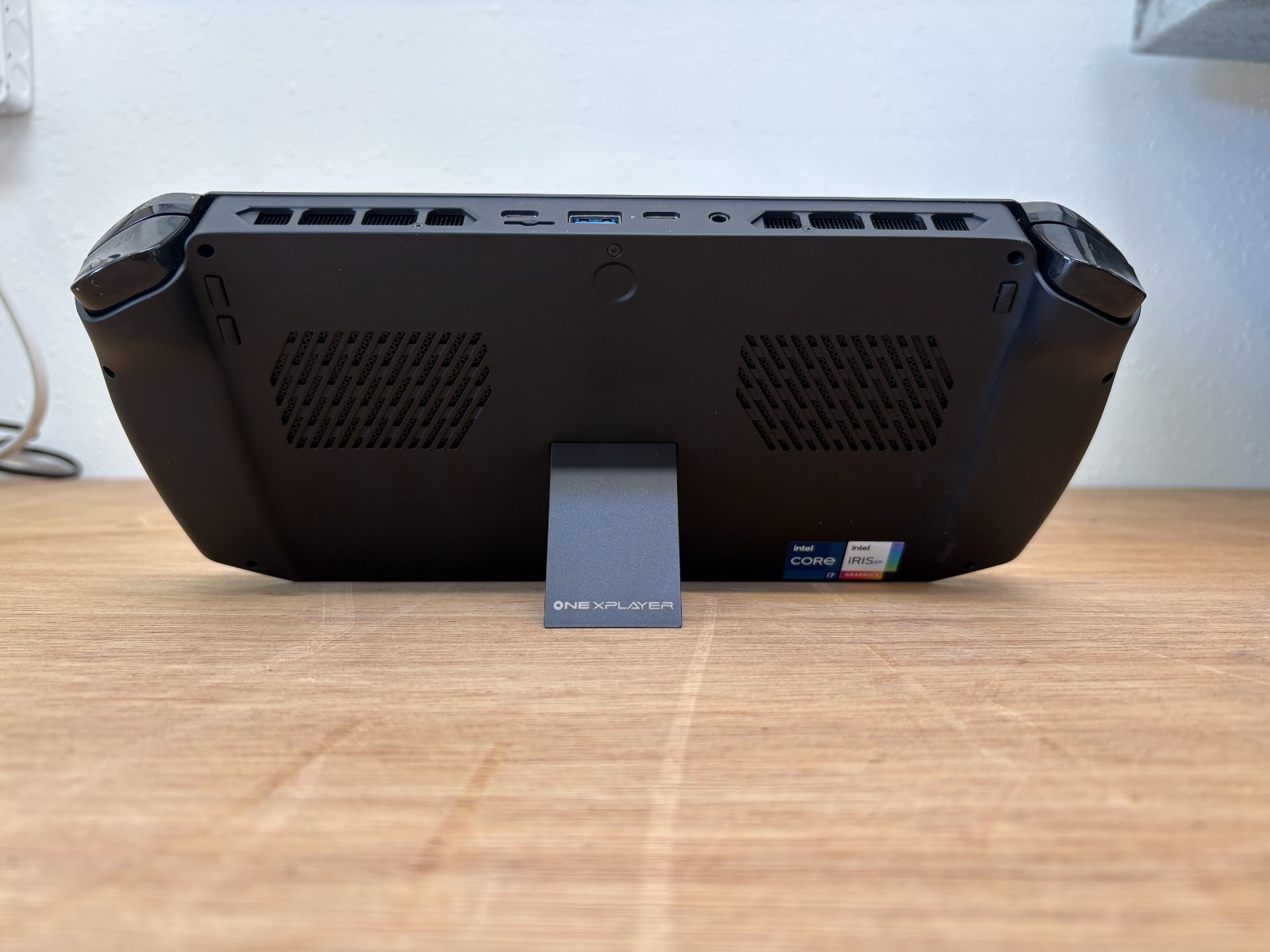 ONEXPLAYER I7-1195G7 16GB 1TB Handheld Gaming Laptop + Keyboard + Case + Charger