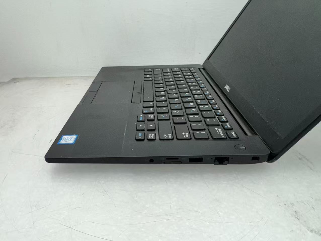 Dell Latitude 7490 14″ FHD i7-8650U@1.9GHz 16GB RAM 256 SSD Windows 11 *Read*