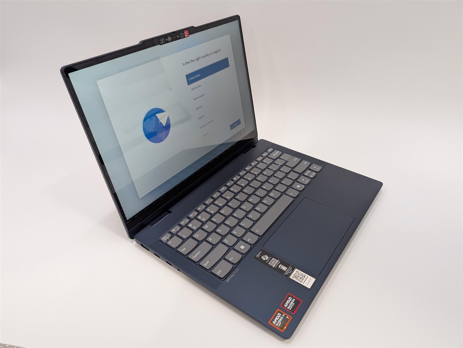 Lenovo IdeaPad 5 2in1 14″ Ryzen AI 7 350 16GB 1TB SSD 860M Blue Used-Very Good