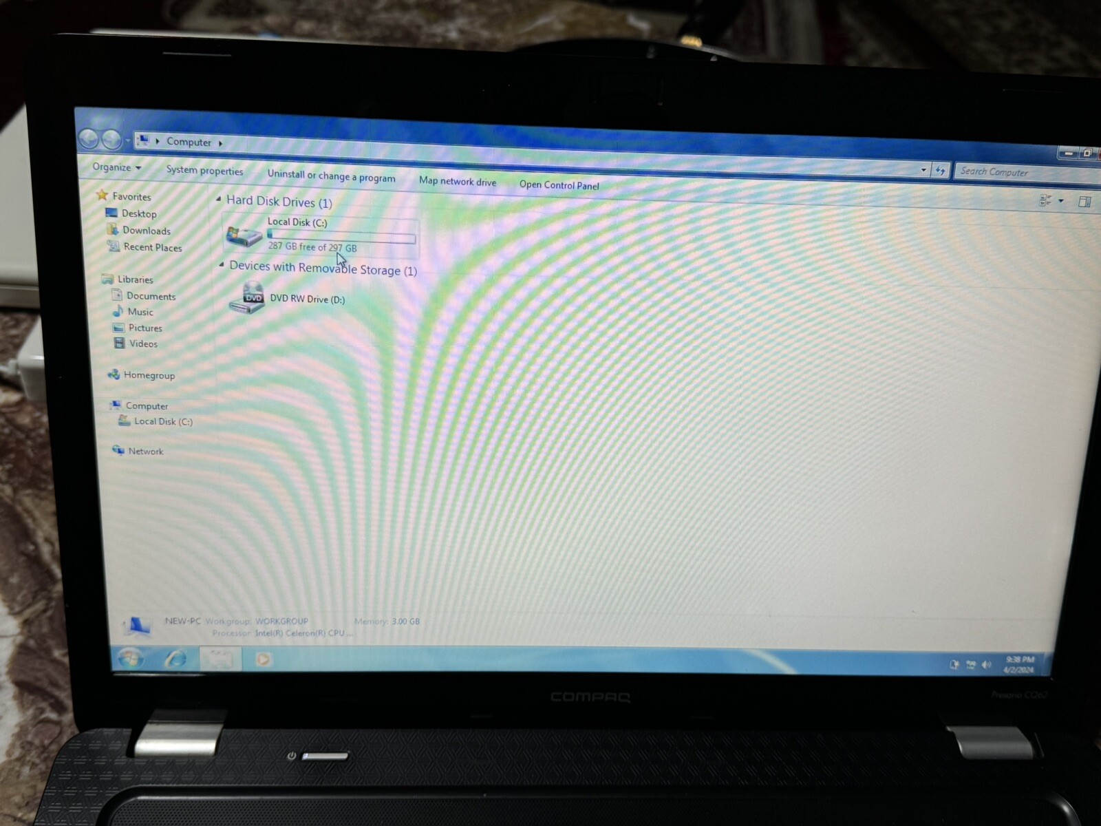 HP Compaq Presario CQ62 15.6 WINDOWS 7 Intel Celeron 2.20GHZ, 3gb Ram, 300gbHDD