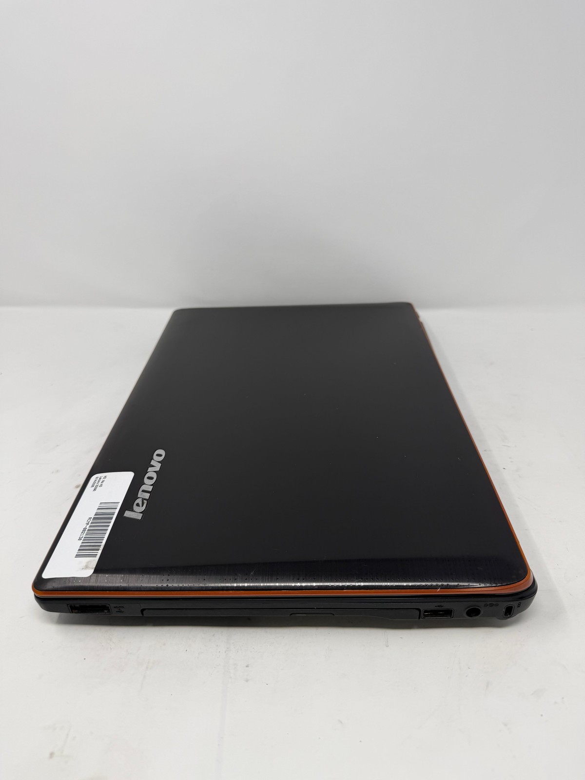 Lenovo 20090 y470 i5-2450M 4GB Radeon HD 7670M No HD Grade B