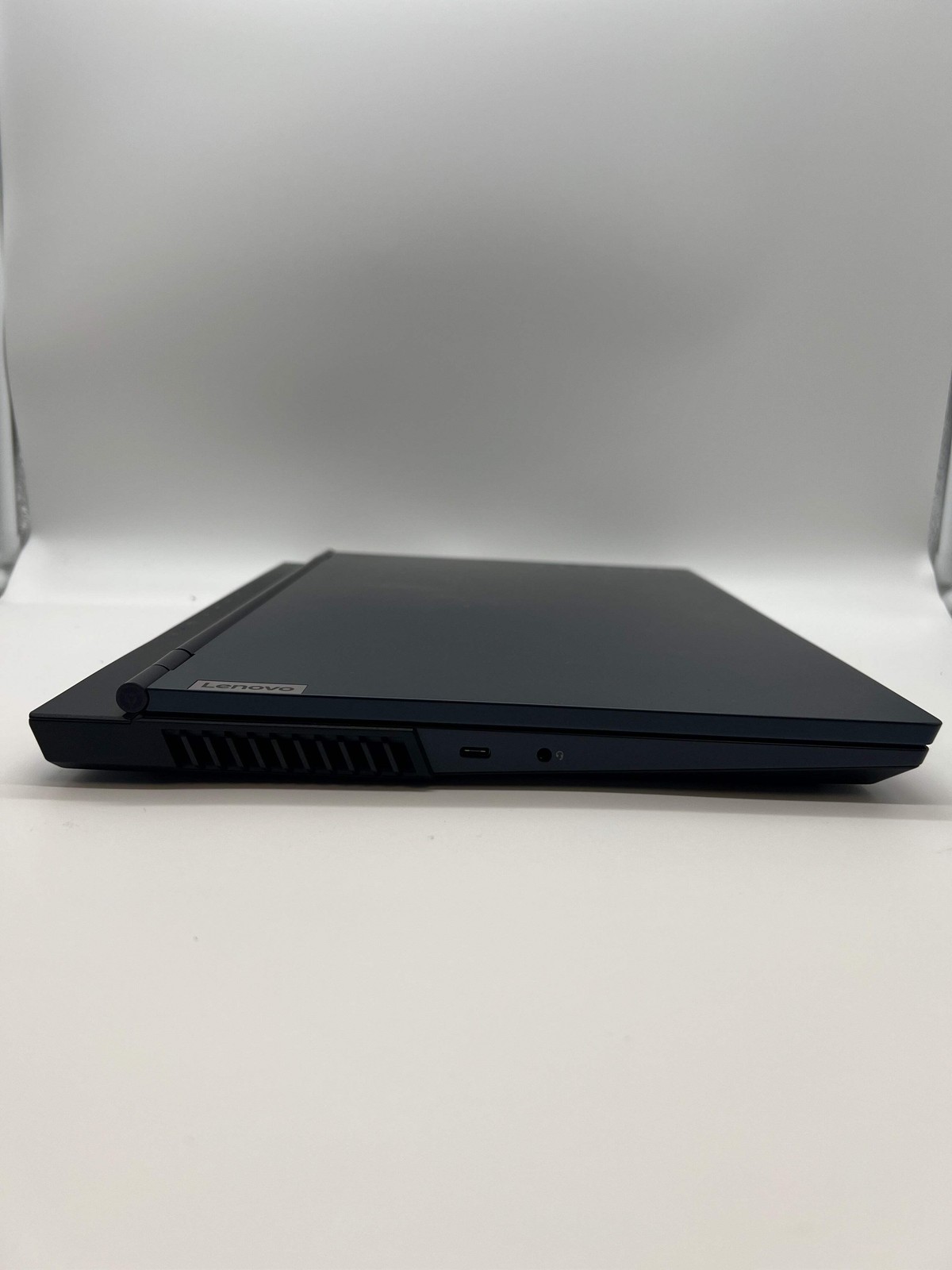 Lenovo Legion 5 15ACH6 Ryzen 7 5000 Series 16GB 1TB RTX 3050 Ti 15-inch Black