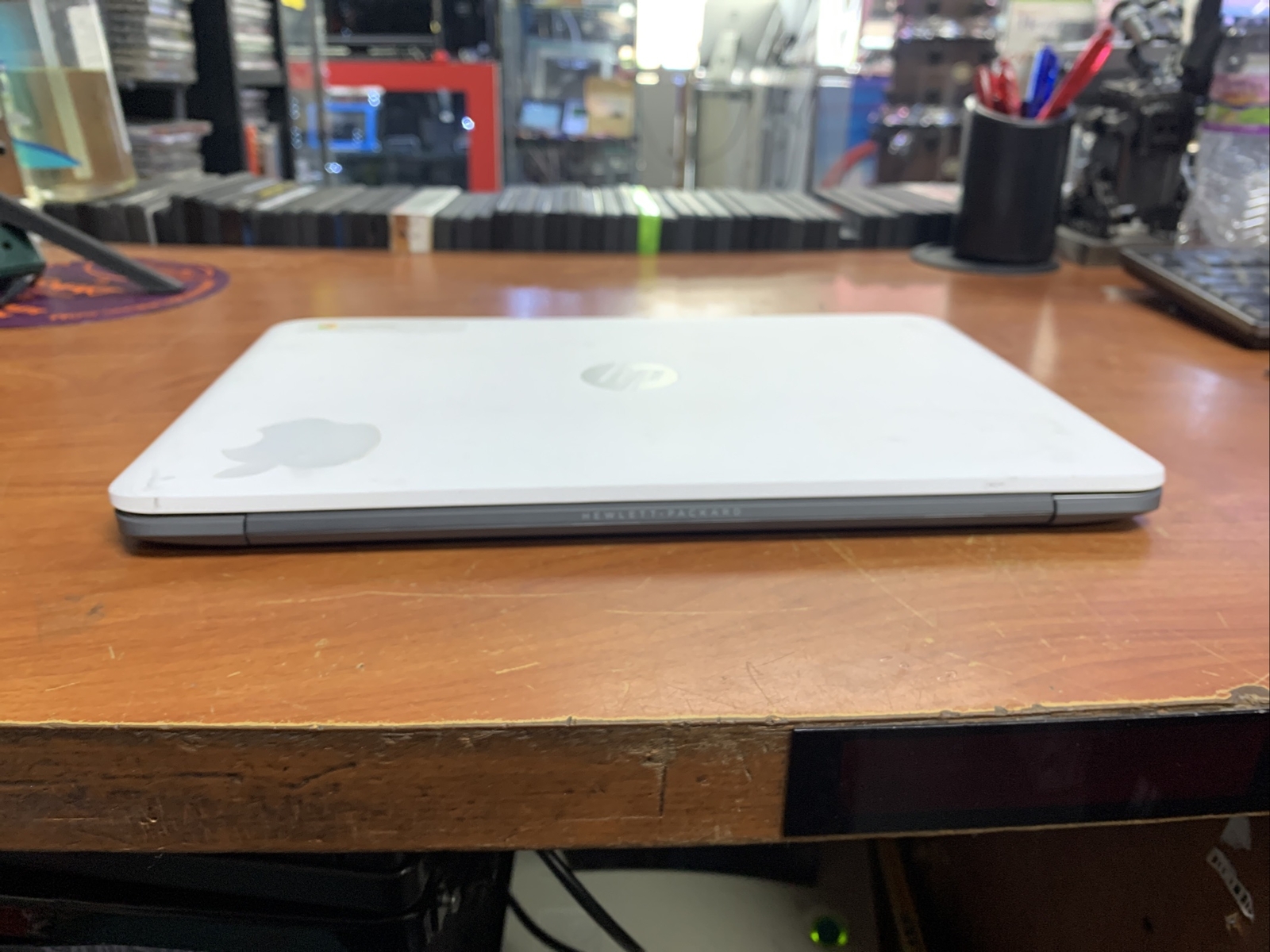 HP 14-X013DX Chromebook NEEDS BATTERY