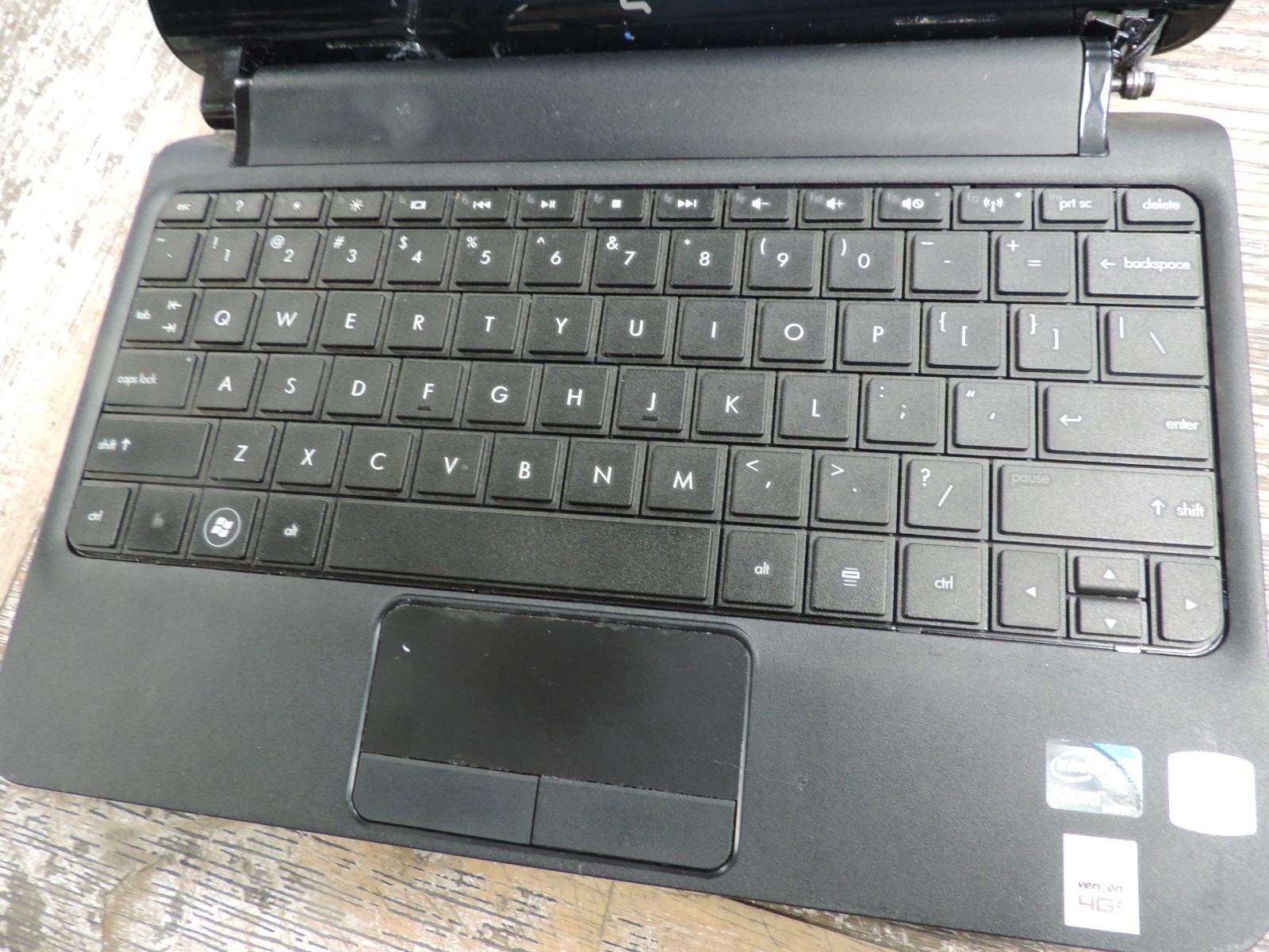 HP Compaq Mini CQ10-600 10.1” Intel Atom 1.66GHz Laptop WINDOWS 7 OEM