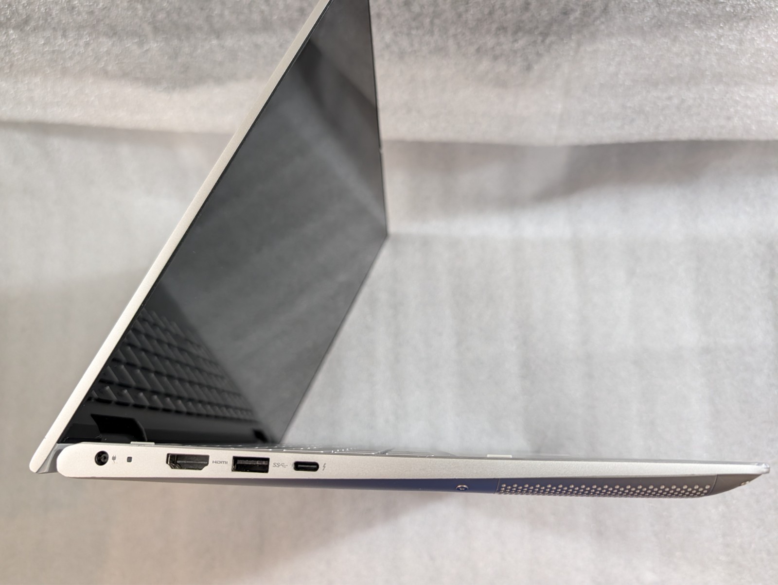 Dell Inspiron 7506 2-IN-1 Touch 15.6″ i7-1165G7 16GB RAM 512GB SSD Windows 11