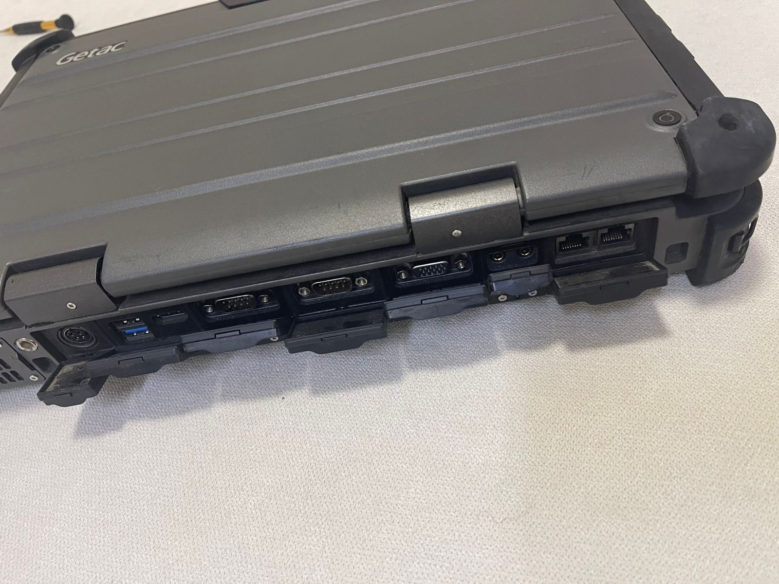 GETAC X500 G2 Rugged 15.6″ / i7-4600U 2.90GHz / 16GB RAM / 1050GB SSD / +CHARGER