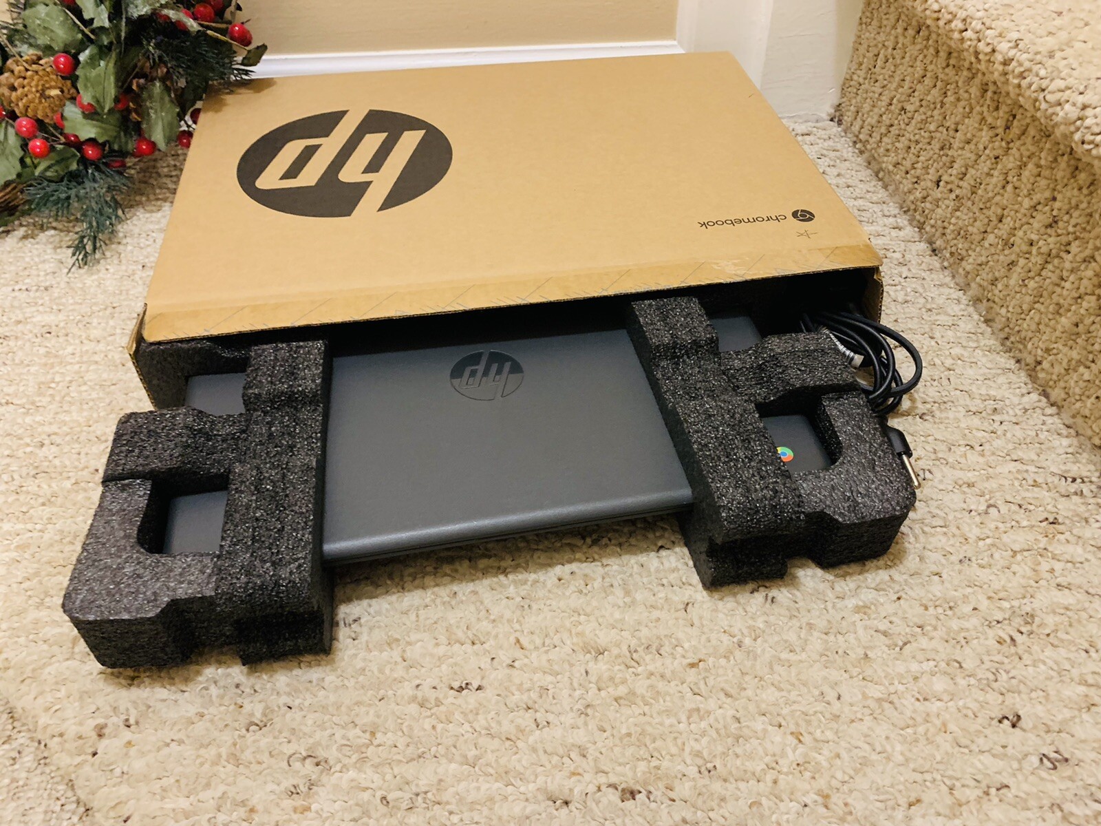 HP Chromebook 14” inch HD LED 14-db0023dx 32GB, AMD A4 Dual-Core, 2.40GHz, 4GB