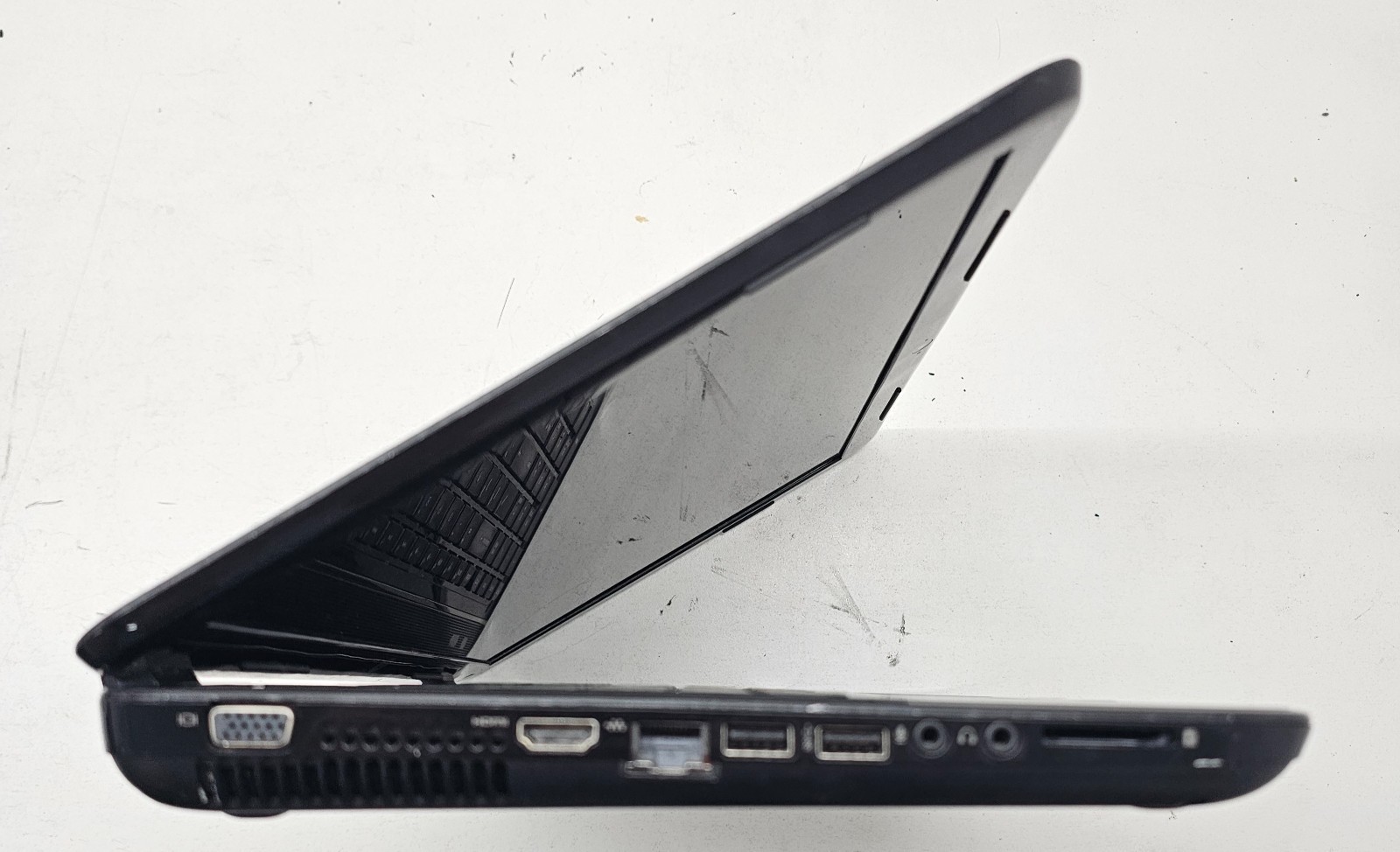 HP Pavilion G6-2235US 15.6″ Laptop AMD A6 4GB Ram NO HD/OS (FL)