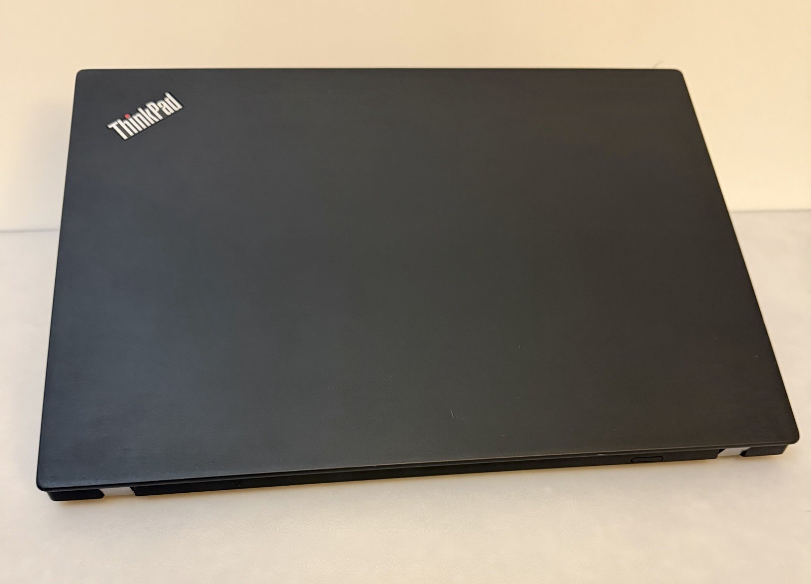 Lenovo ThinkPad T14 Gen 1 Touch i7-10610U @ 1.80GHz, 16GB RAM, 512GB SSD, Win 11