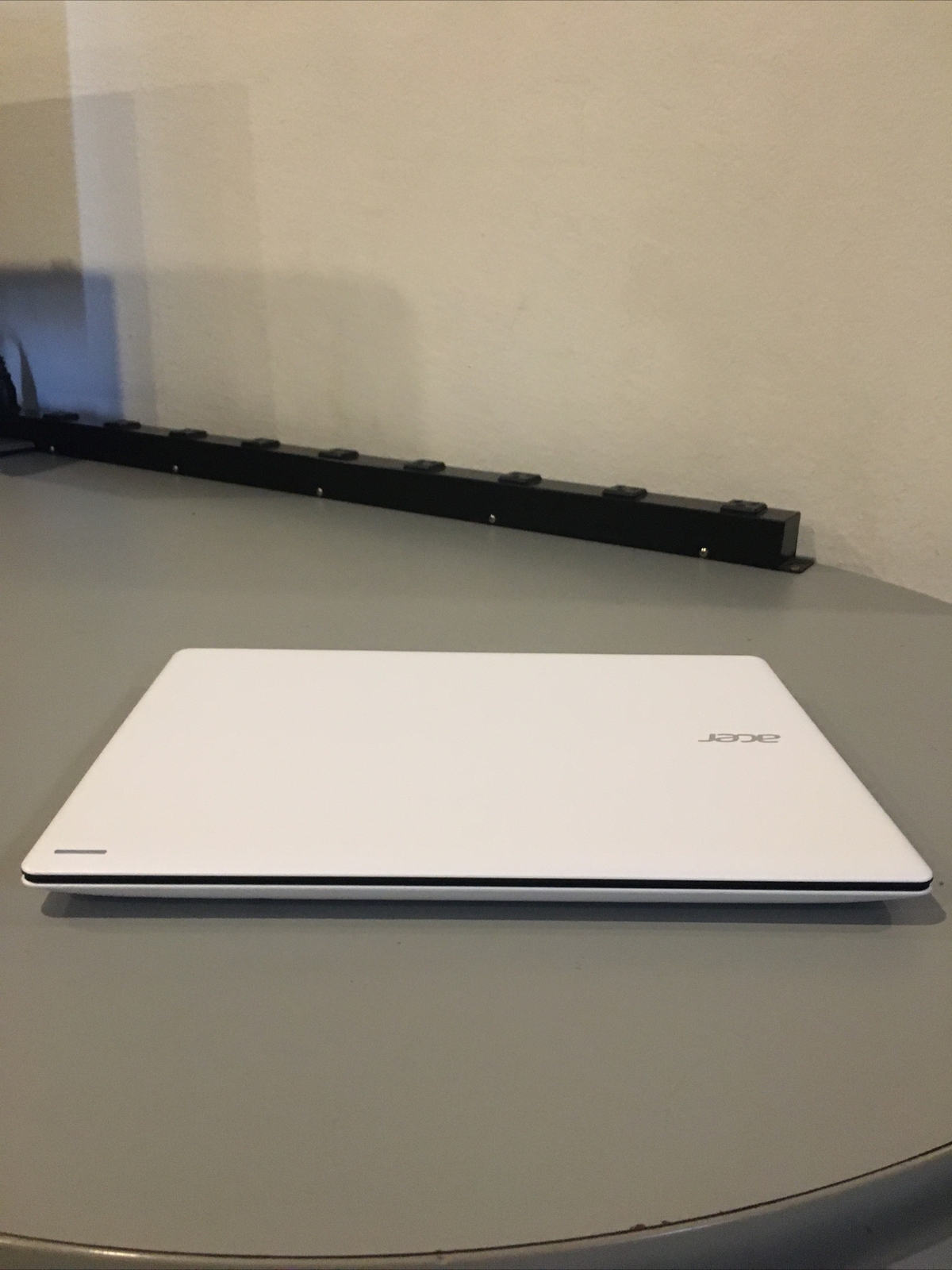 Acer Aspire One 11. A01-132-C3T3 N16Q9 FOR PARTS Or Repair. Cracked Screen￼