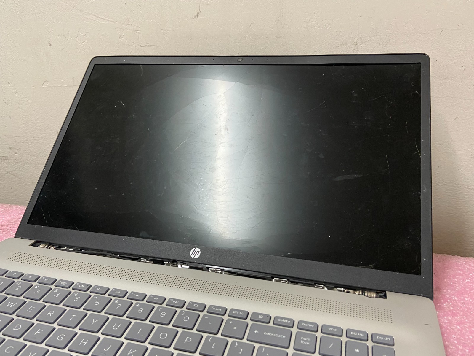 HP 17T i5-11th Gen or Higher *AS IS/Power On Only/Read* | LP495