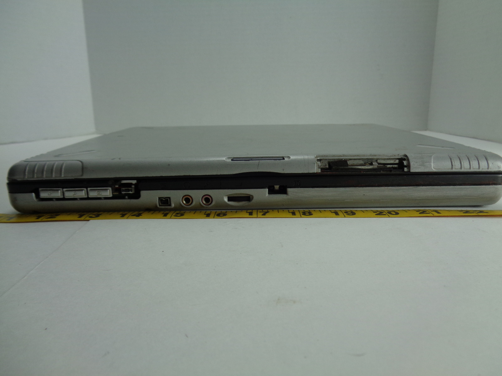 Generic Notebook Model P14N Damaged for parts Laptop Netbook Computer D1