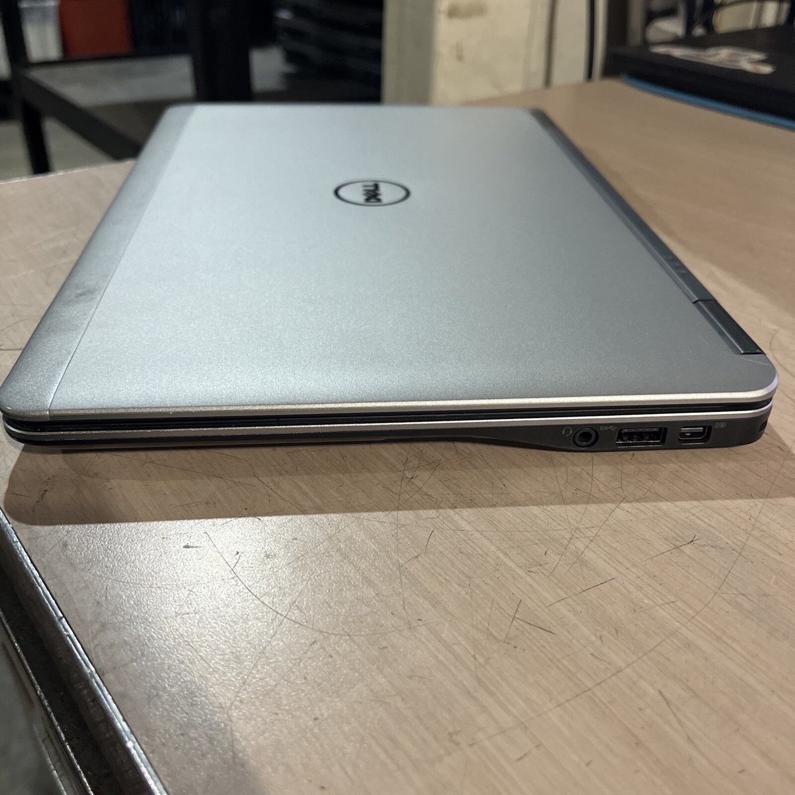 DELL LATITUDE E7240 INTEL CORE I5-4310U 2.00GHZ 8GB RAM NO HD