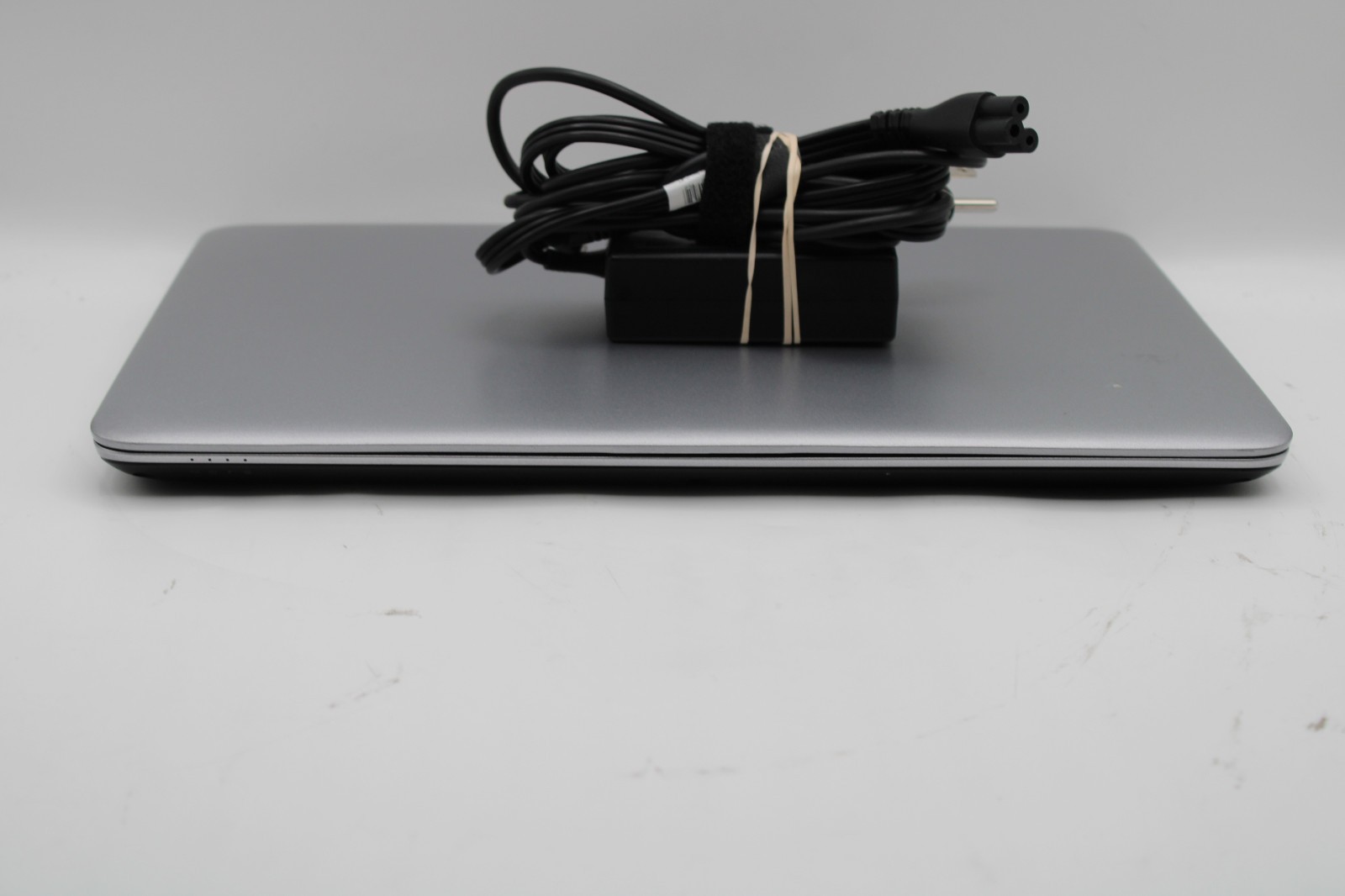 HP Elitebook 840 G4 i5-7300U @ 2.6 GHz 16GB RAM 256GB SSD No OS
