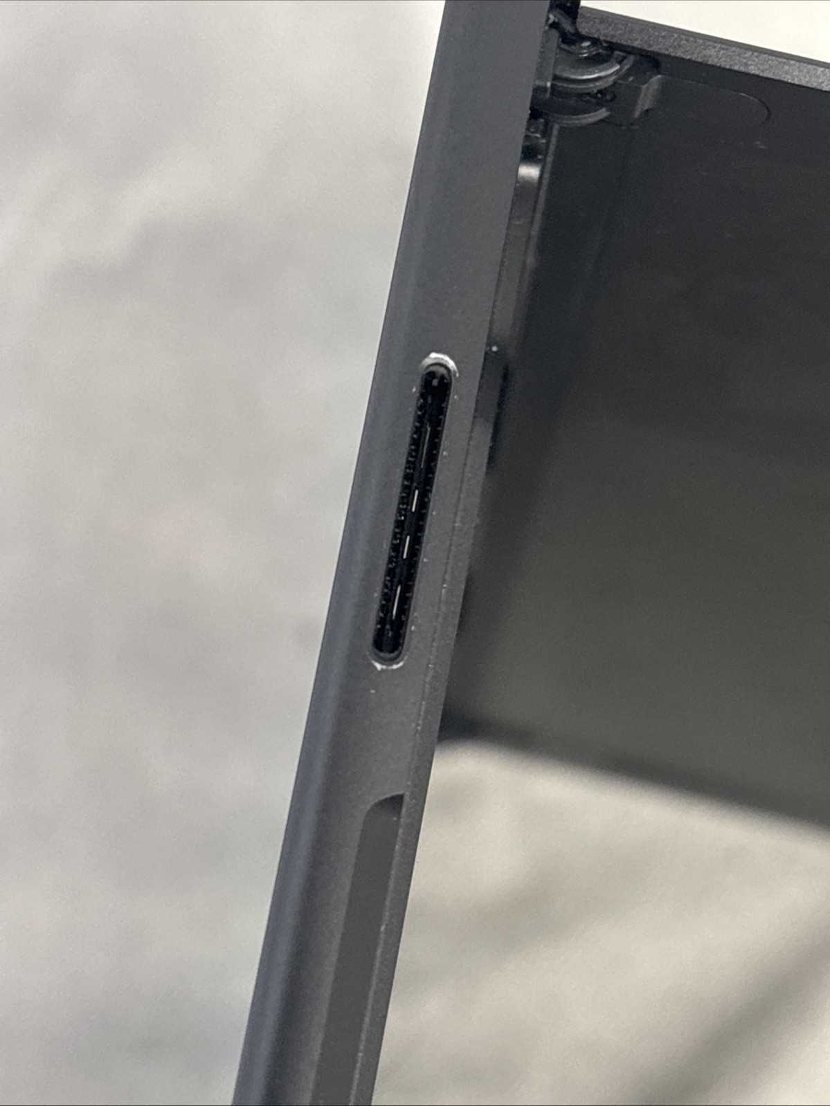 Microsoft Surface Pro 8 13″ (256GB, Intel i7 11th Gen., 16GB) Graphite