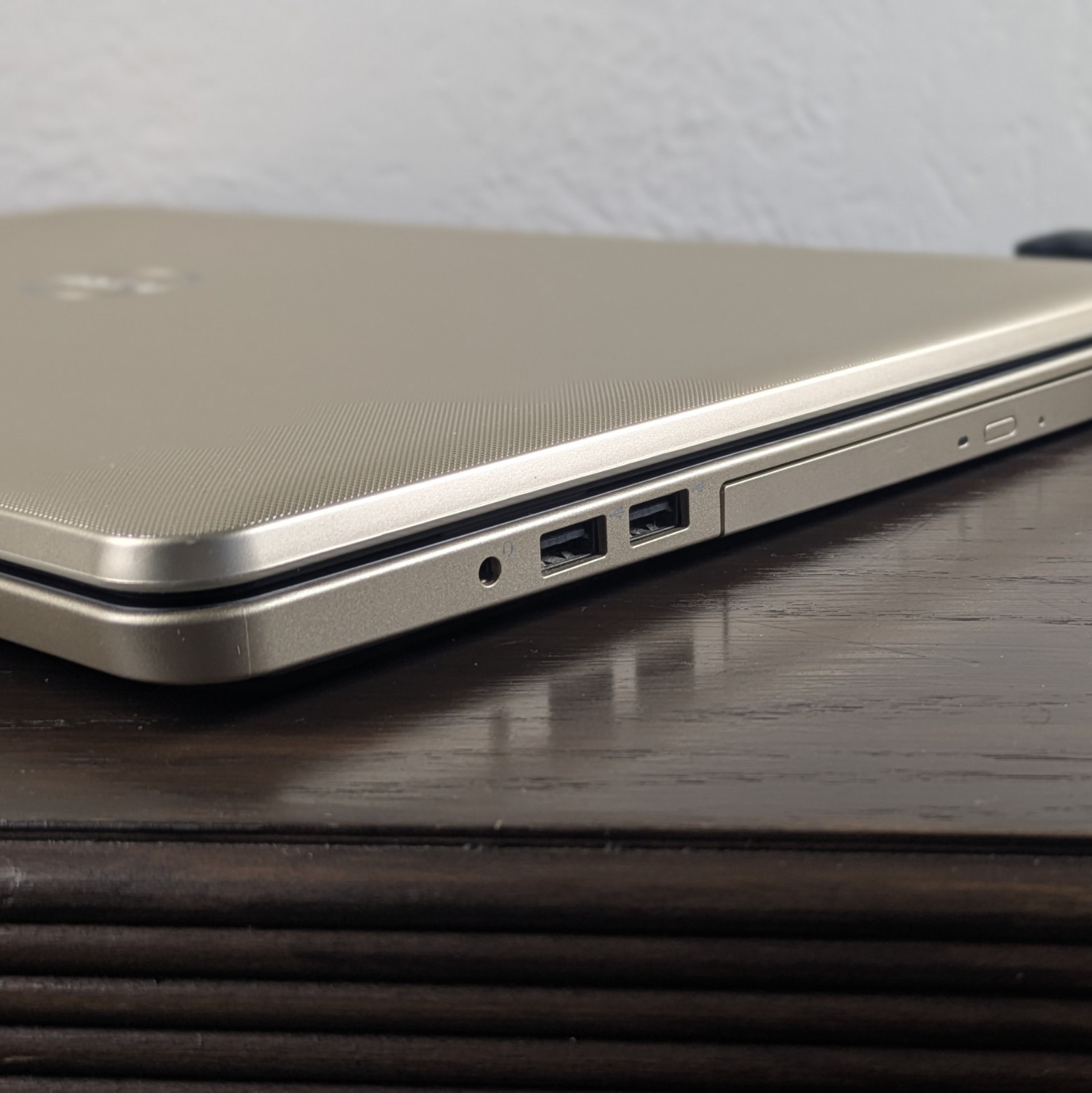 DELL INSPIRON 5755 Laptop AMD A8 Radeon R5 12 GB RAM Windows 10 480GB SSD Gold