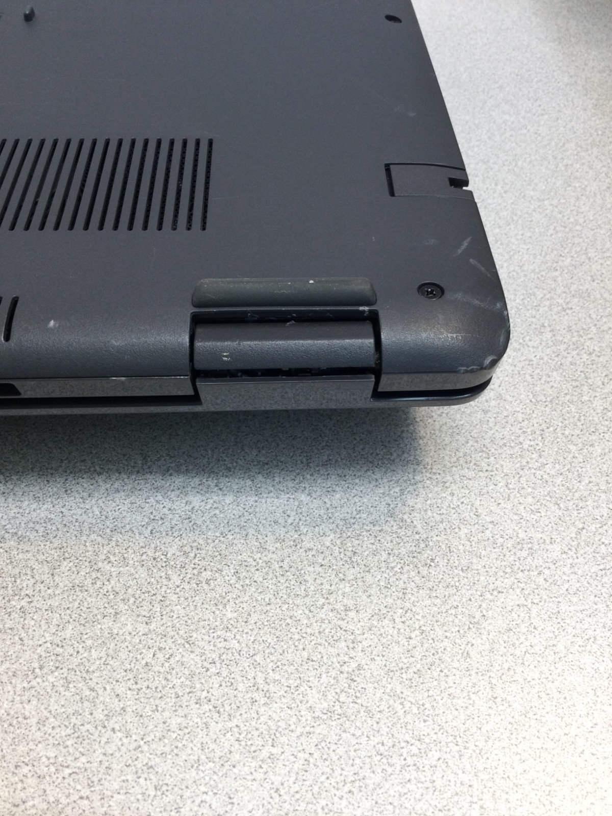 Dell Latitude 3510 15.6″Core i5 10TH GEN 12GB RAM 256GB SSD 1.60ghz** RAED**