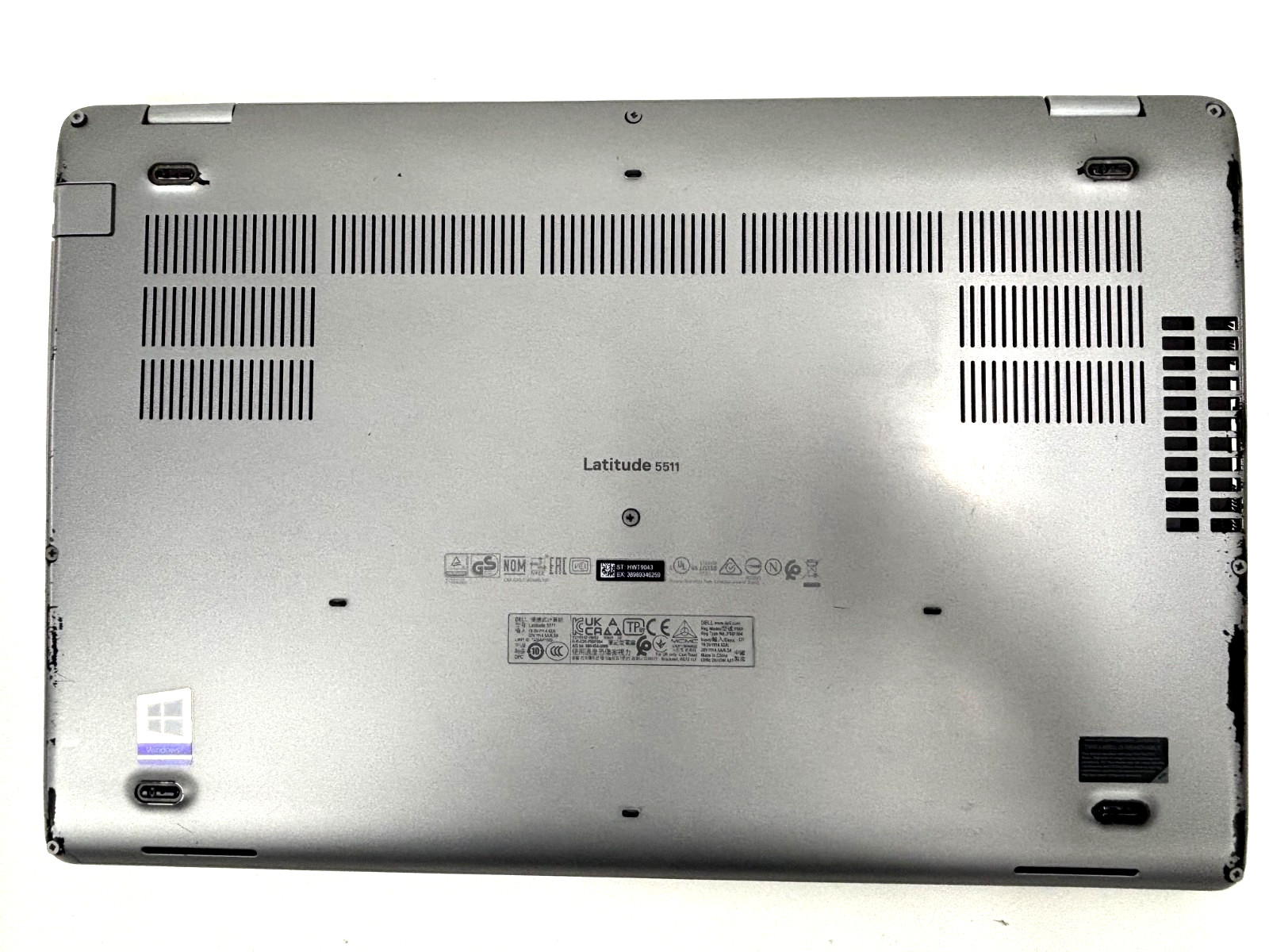 Dell Latitude 5511 15.6″ FHD i7-10850H 2.70GHz NO SSD NO RAM HARD KEYS PARTS