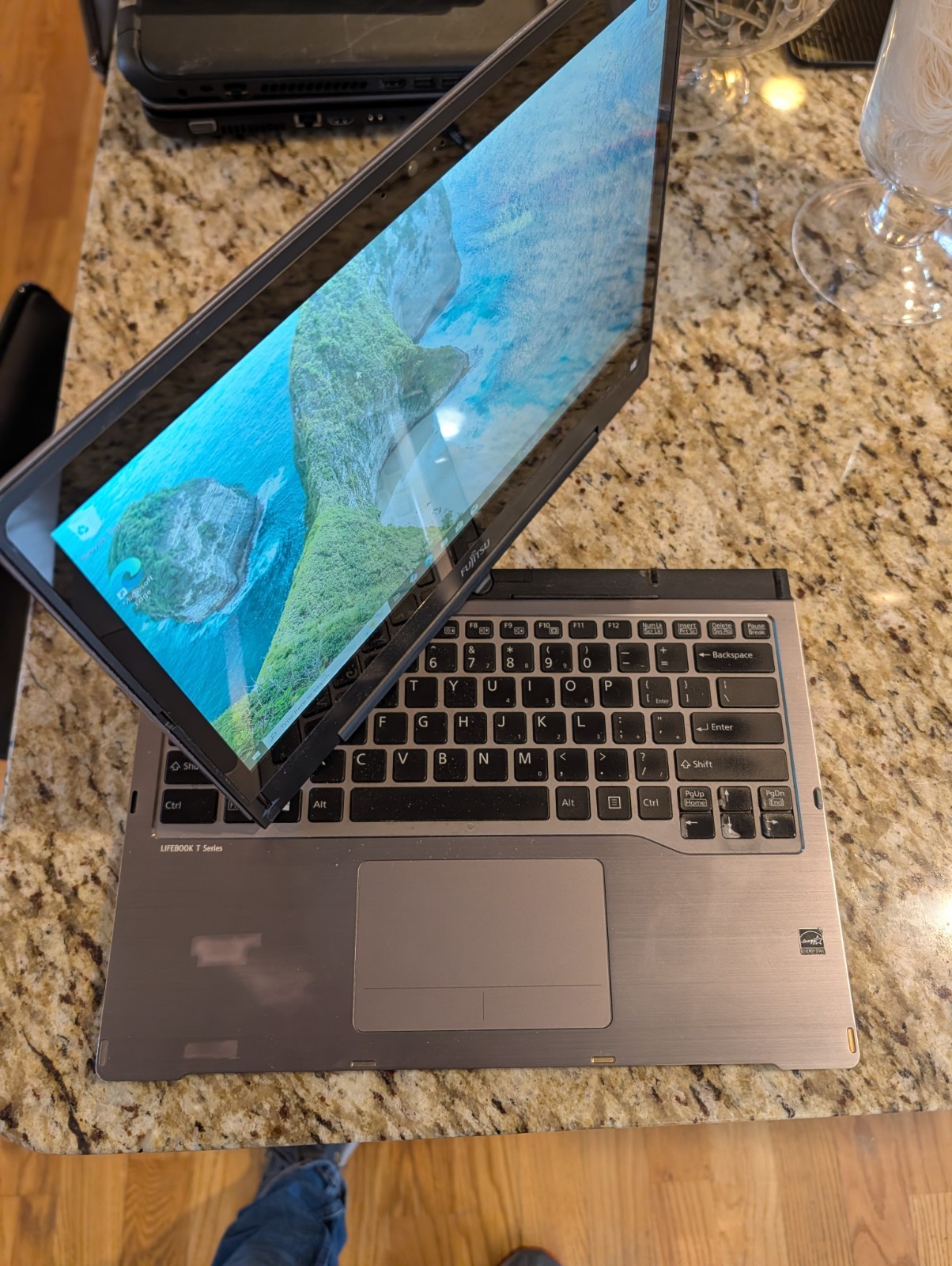FUJITSU LIFEBOOK T904 Core i7-4600U 8GB,125GB SSD TOUCHSCREEN
