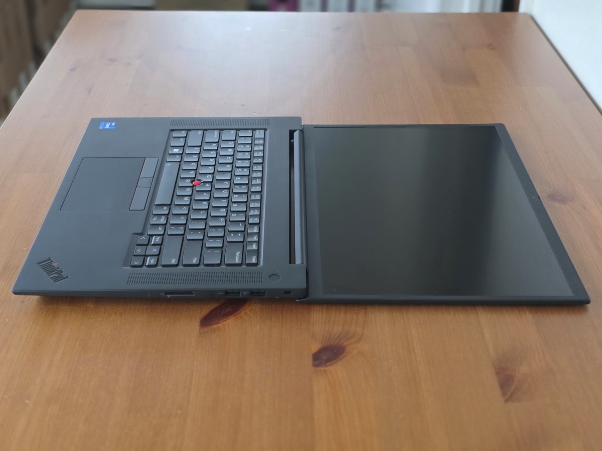 Lenovo ThinkPad P1 Gen 4 i7-11800H 16 2560×1600 16GB 512GB SSD NVIDIA RTX A2000
