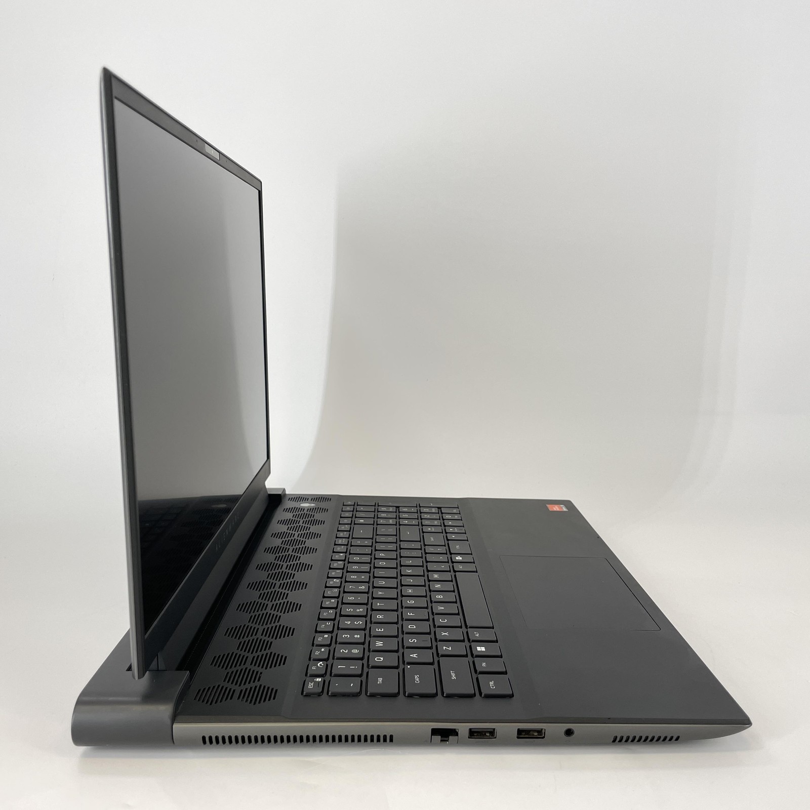 Dell Alienware M18 R1 165Hz QHD+ 2.5 GHz Ryzen 9 7945HX 64GB 1TB SSD RTX 4090