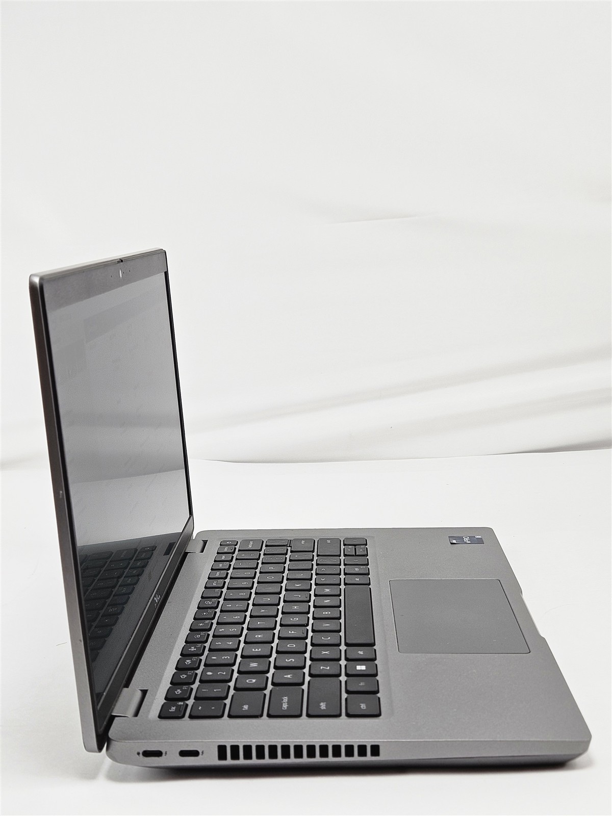 Dell Latitude 5431 Intel Core i7-1270P 14″ 16GB 256GB SSD Business Laptop