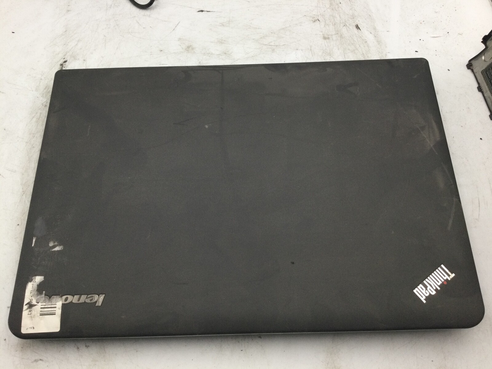 LENOVO THINKPAD E440 – FOR PARTS – INTEL CORE I5 – BROKEN LCD – NO RAM -READ- BB